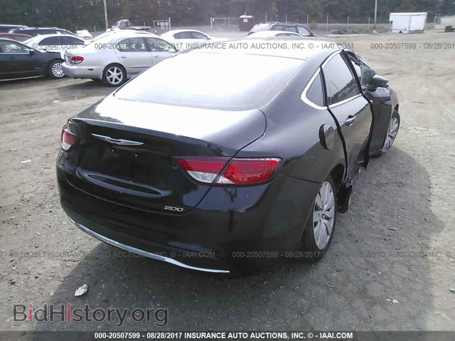 2015 Chrysler 200 - VIN: 1C3CCCFB7FN759355 - Photo 4