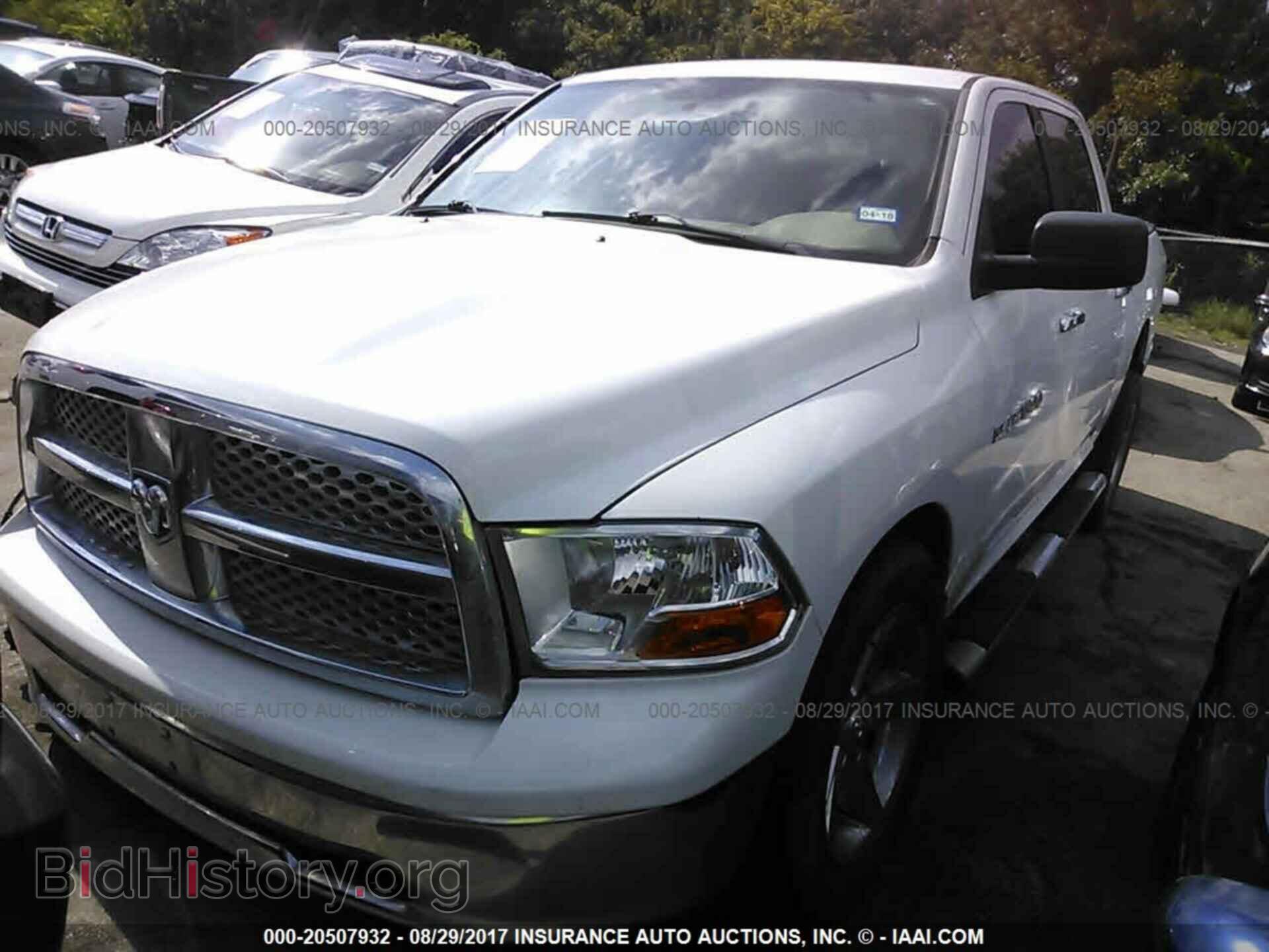 2011 Dodge Ram 1500 - VIN: 1D7RB1CP1BS634575 - Фото 2