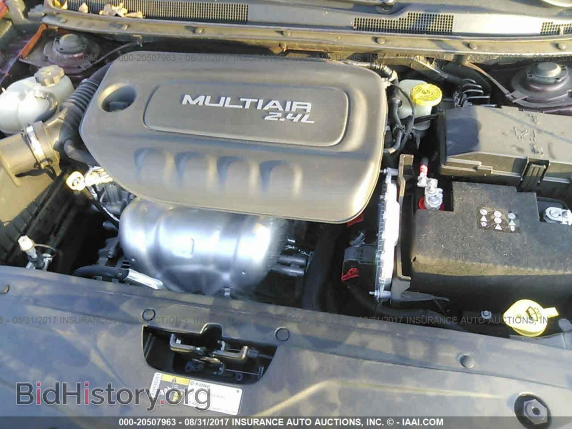 2015 Chrysler 200 - VIN: 1C3CCCAB3FN624655 - Photo 10