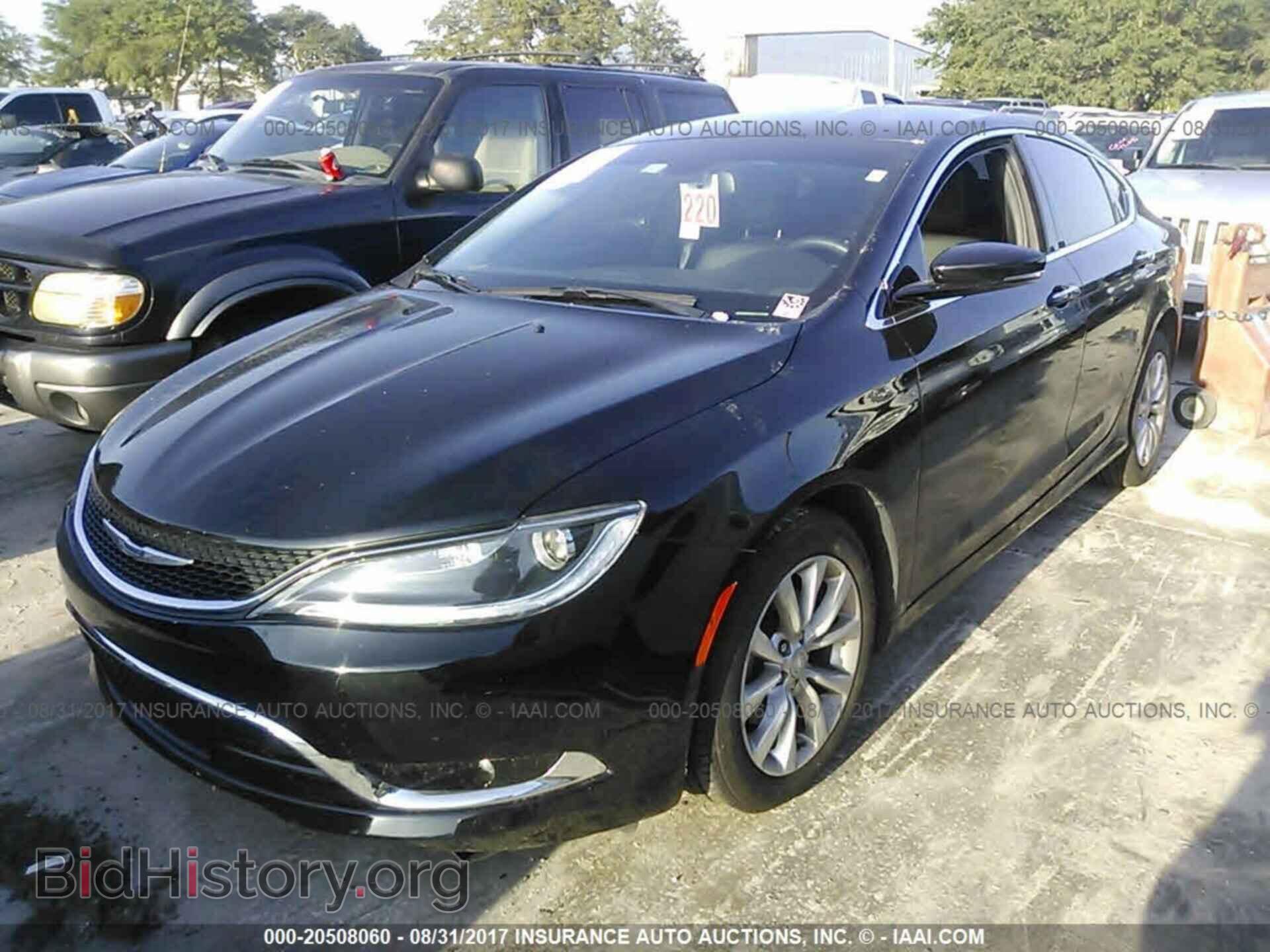 2015 Chrysler 200 - VIN: 1C3CCCCB7FN710807 - Photo 2
