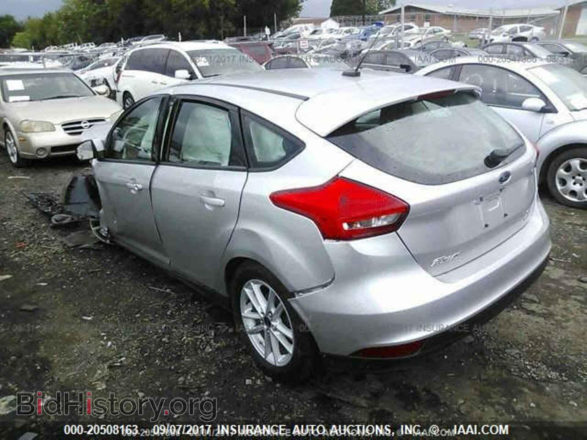 2015 Ford Focus - VIN: 1FADP3K22FL282099 - Photo 3