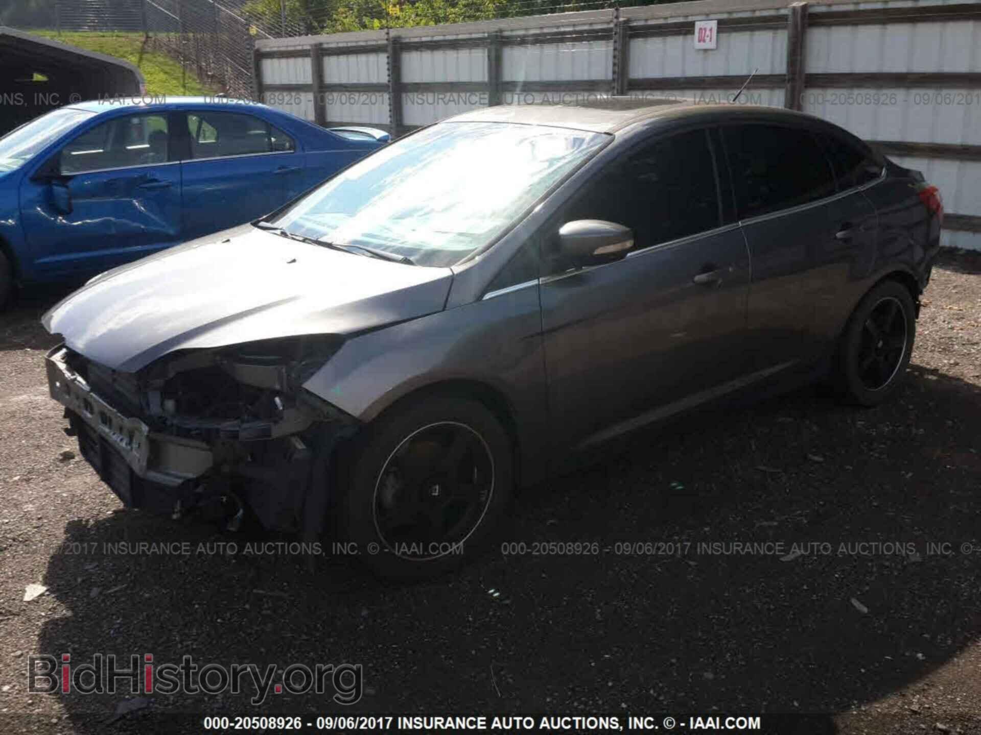2012 Ford Focus - VIN: 1FAHP3H20CL239501 - Photo 2