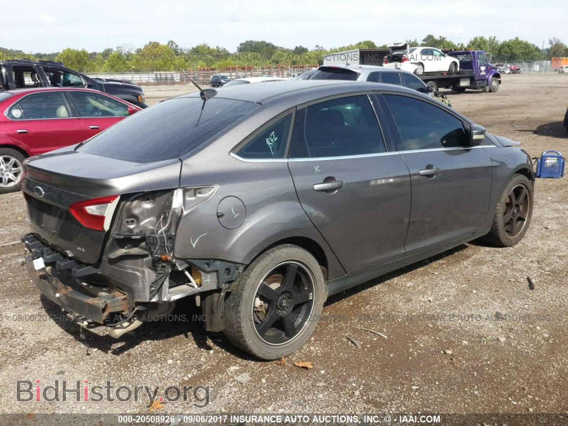 2012 Ford Focus - VIN: 1FAHP3H20CL239501 - Photo 4