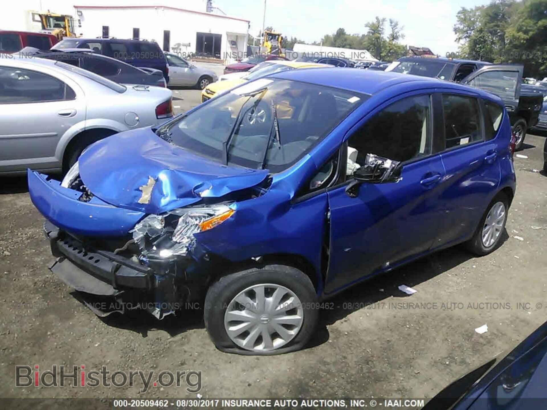 2015 Nissan Versa note - VIN: 3N1CE2CP3FL370974 - Фото 2