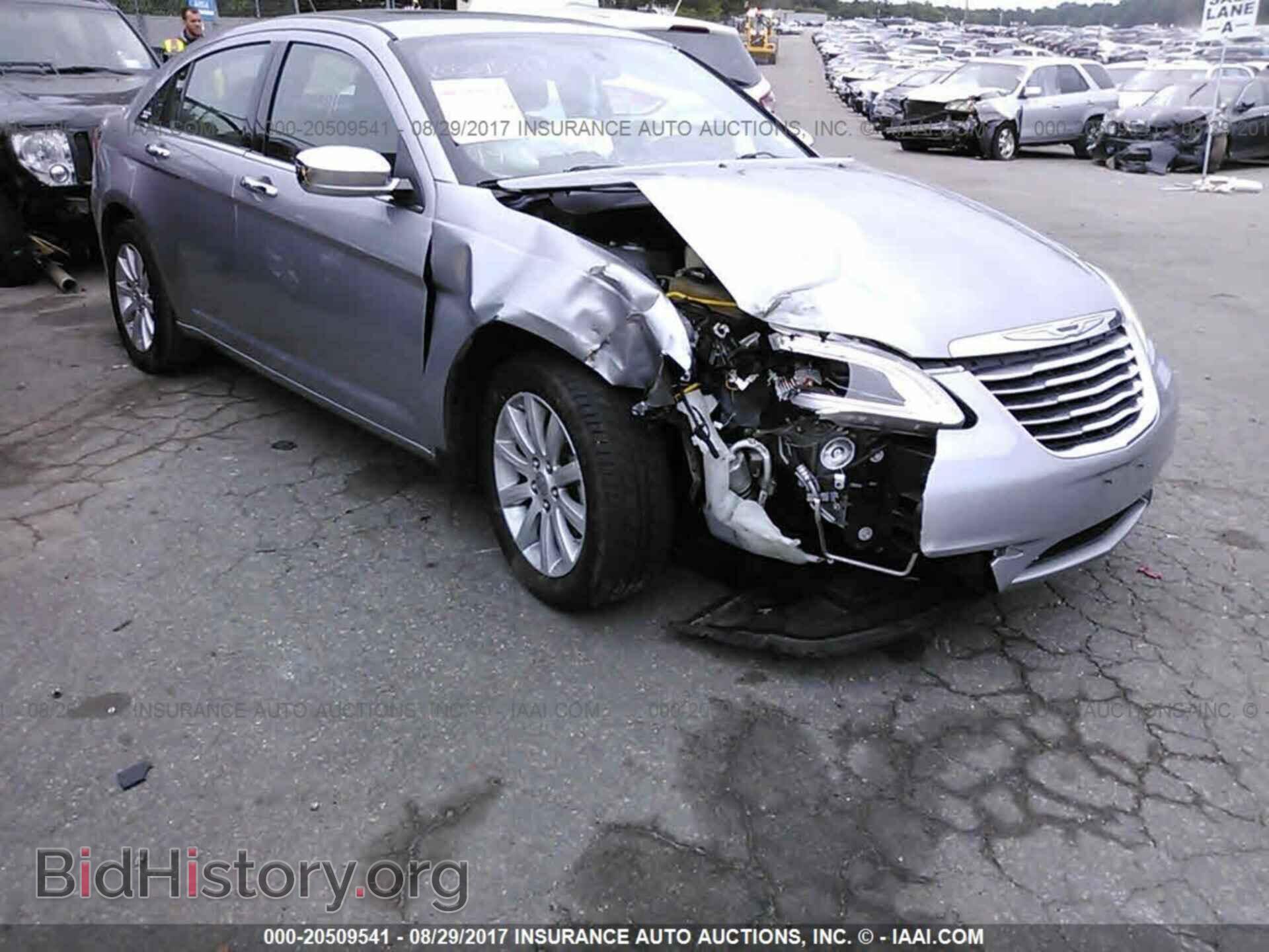 2014 Chrysler 200 - VIN: 1C3CCBCG2EN135567 - Photo 6
