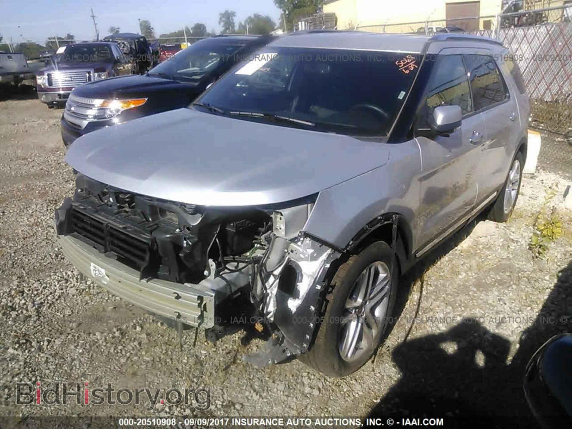 2017 Ford Explorer - VIN: 1FM5K8F84HGC35978 - Photo 2
