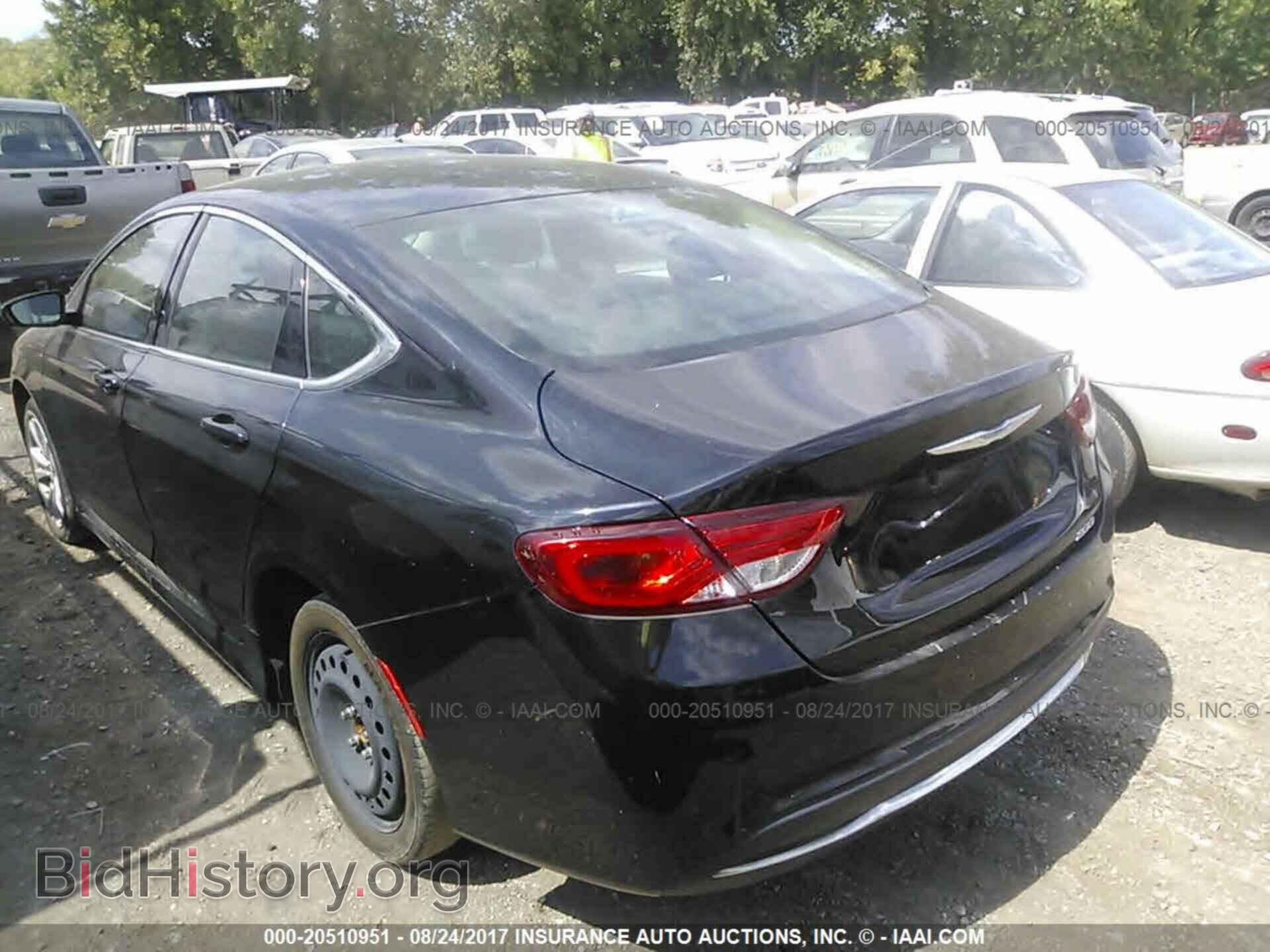 2015 Chrysler 200 - VIN: 1C3CCCAB1FN682800 - Photo 3