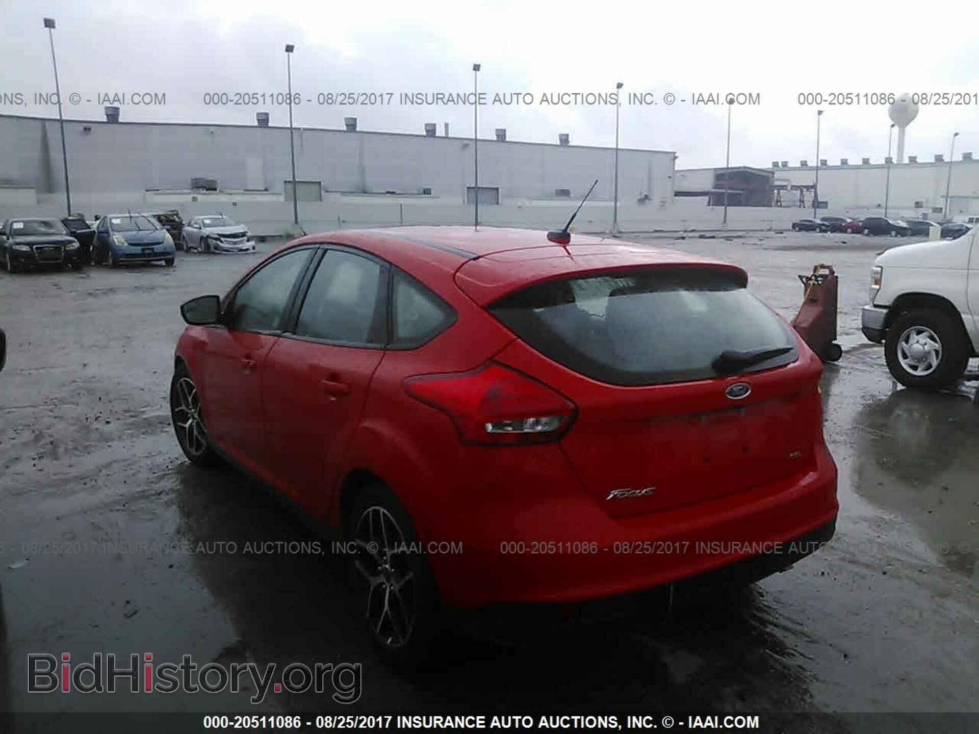 2017 Ford Focus - VIN: 1FADP3M26HL264530 - Photo 3