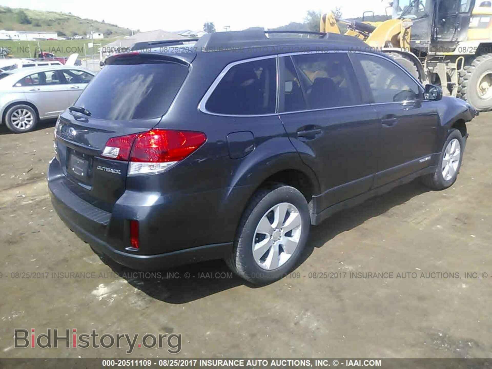 2011 Subaru Outback - VIN: 4S4BRCCC5B3313208 - Фото 4