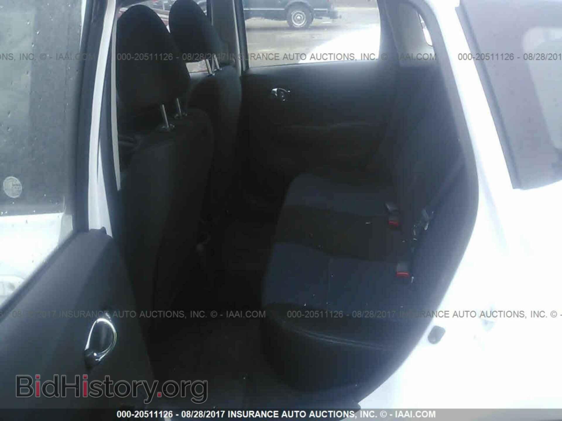 2017 Nissan Versa note - VIN: 3N1CE2CP2HL358639 - Photo 8
