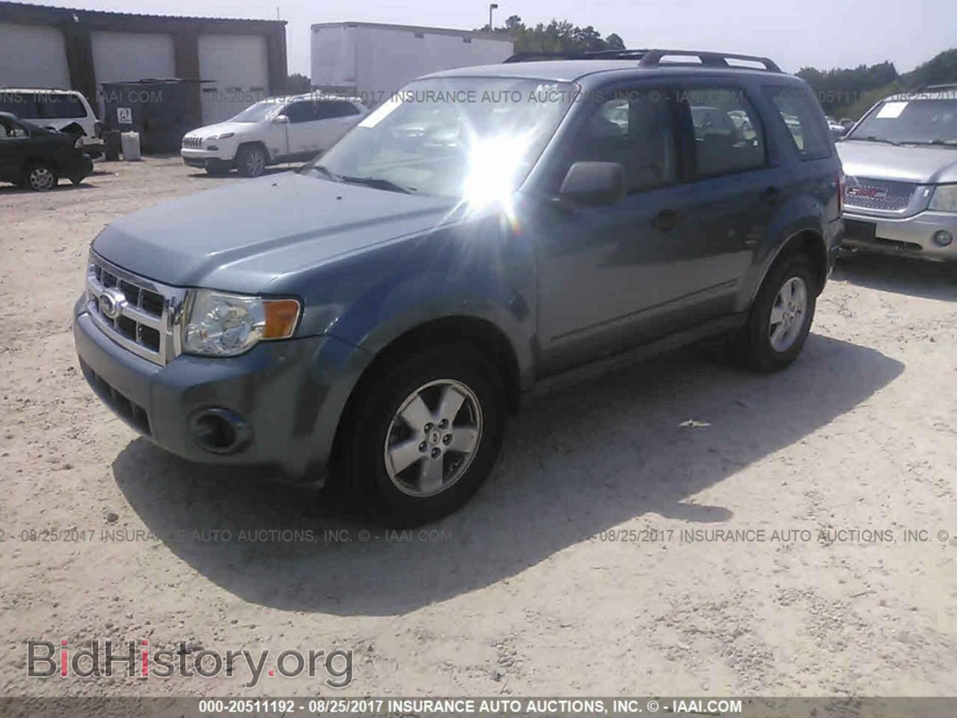 2011 Ford Escape - VIN: 1FMCU0C75BKB53843 - Photo 2