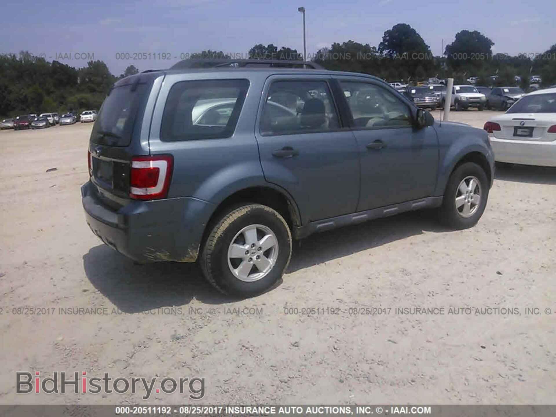 2011 Ford Escape - VIN: 1FMCU0C75BKB53843 - Photo 4