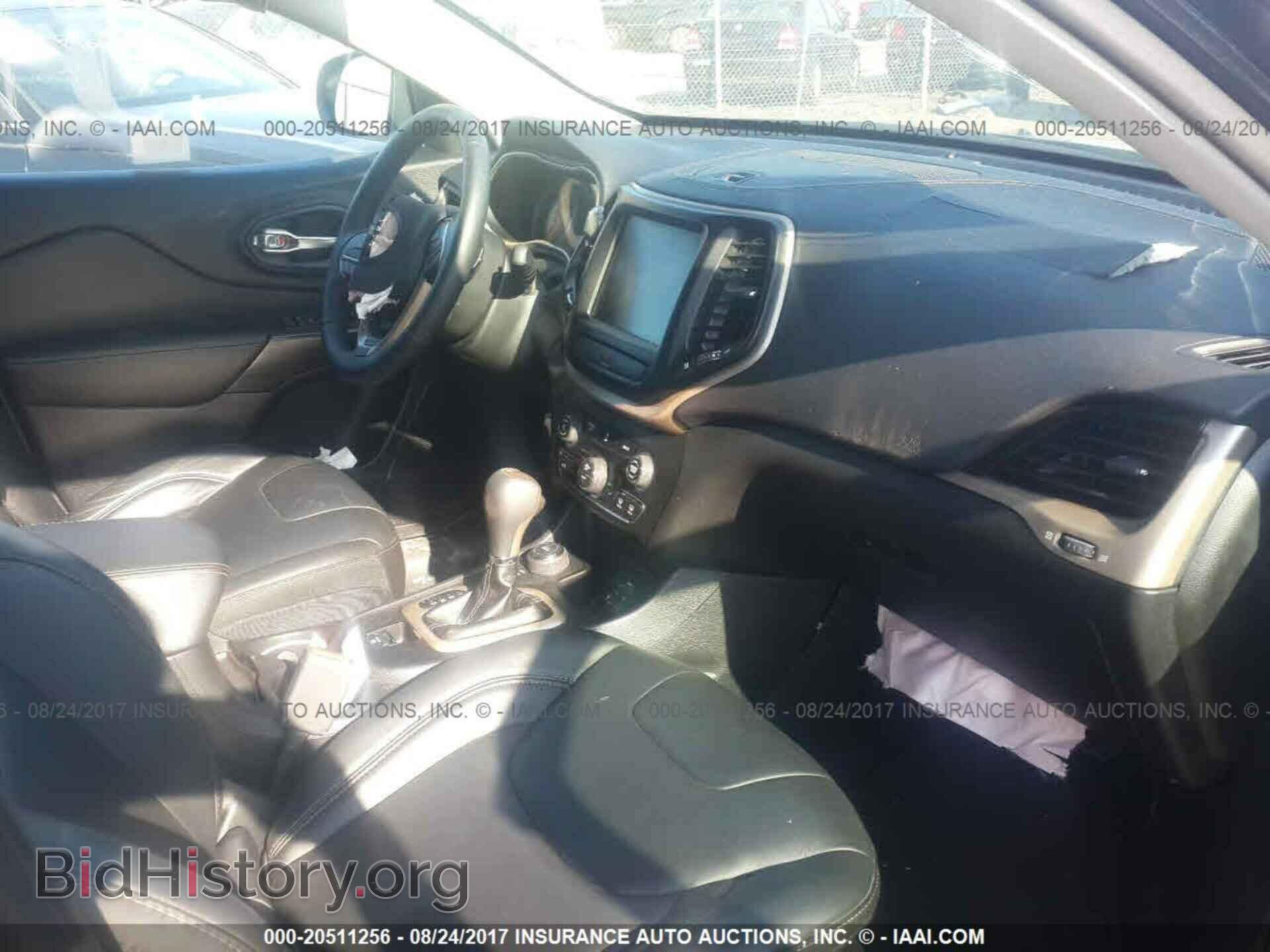 2017 Jeep Cherokee - VIN: 1C4PJMDB3HW511533 - Photo 5