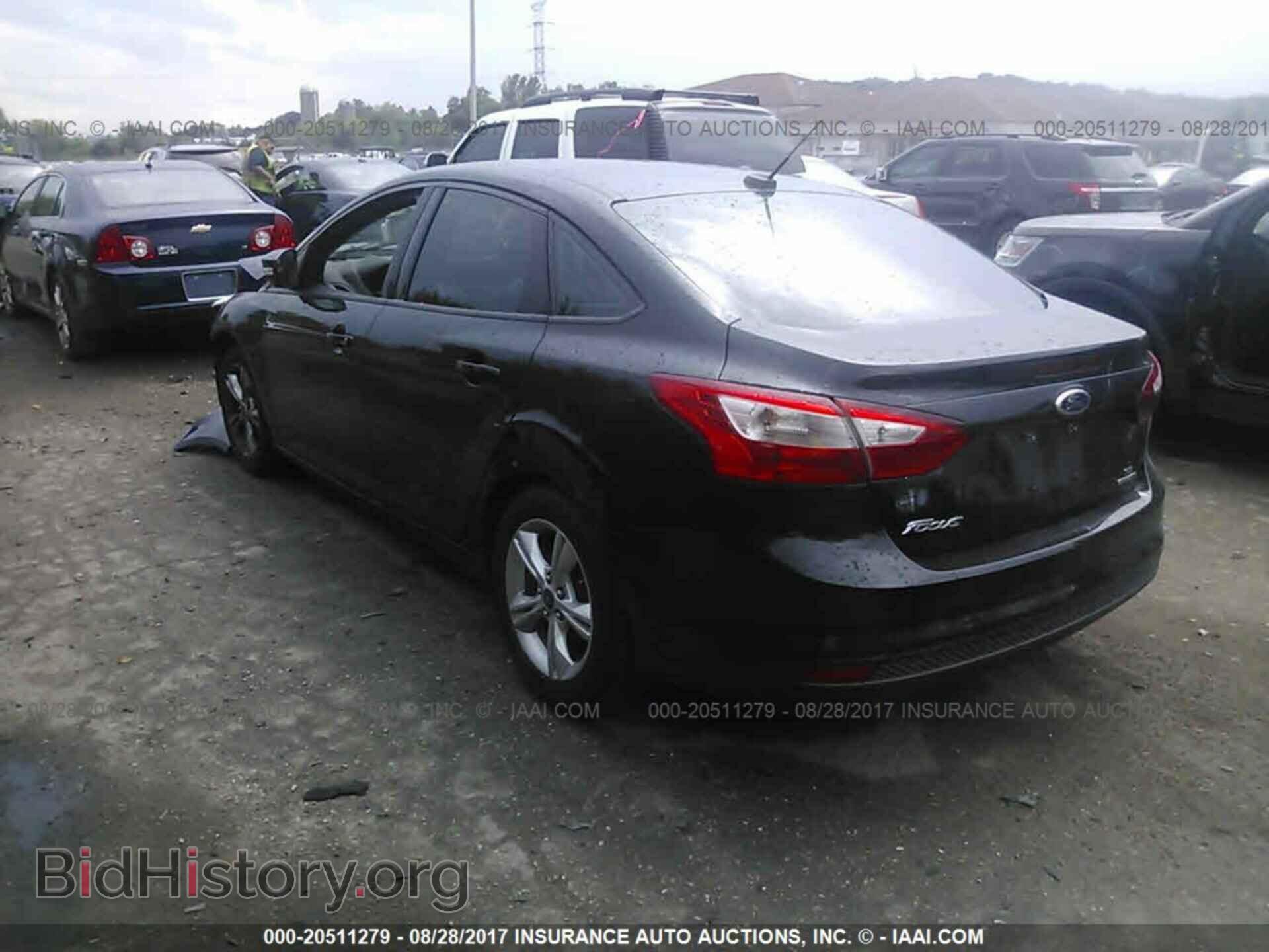 2014 Ford Focus - VIN: 1FADP3F26EL166395 - Фото 3
