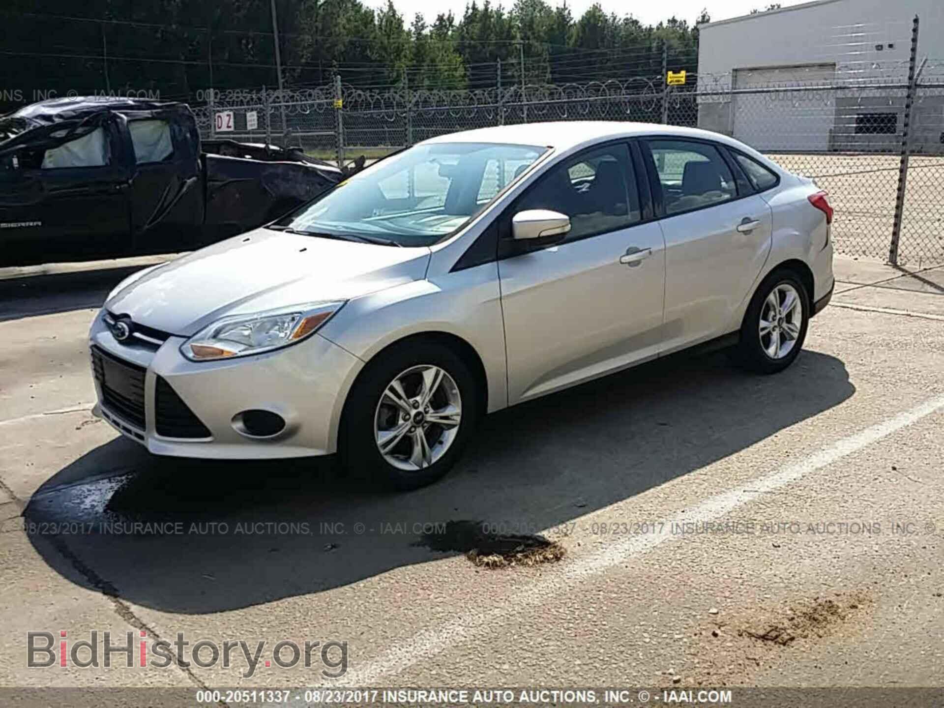 2013 Ford Focus - VIN: 1FADP3F29DL121174 - Photo 2