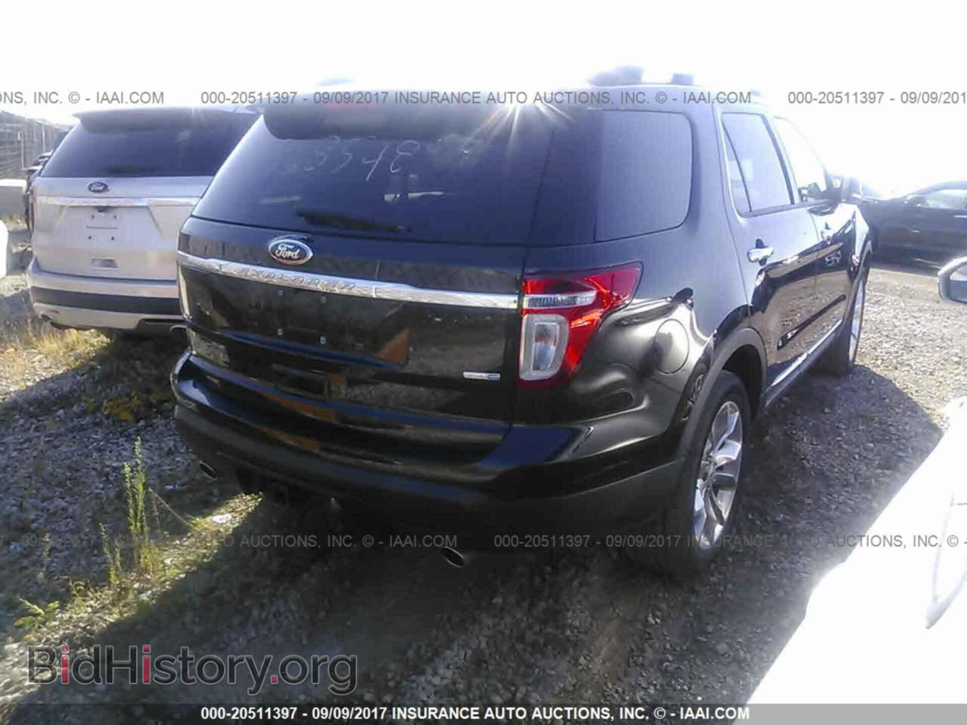 2014 Ford Explorer - VIN: 1FM5K8D83EGC21911 - Photo 4