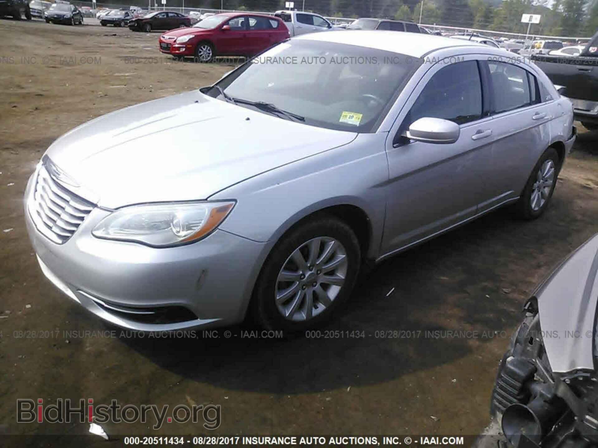 2011 Chrysler 200 - VIN: 1C3BC1FB7BN535948 - Photo 2