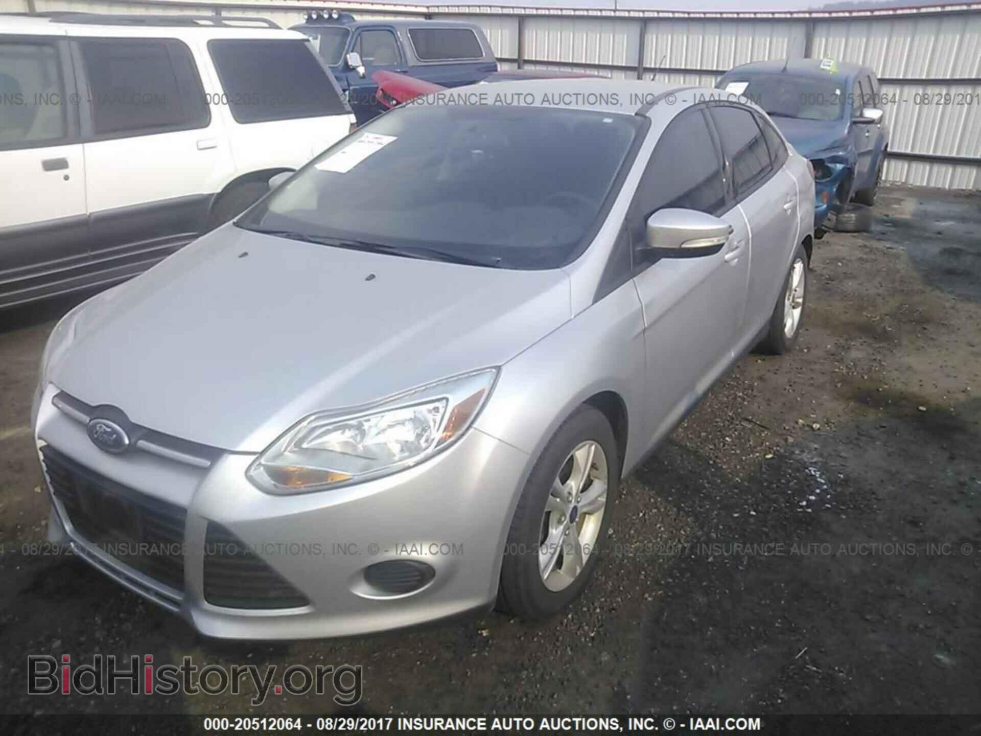 2013 Ford Focus - VIN: 1FADP3F22DL382825 - Фото 2