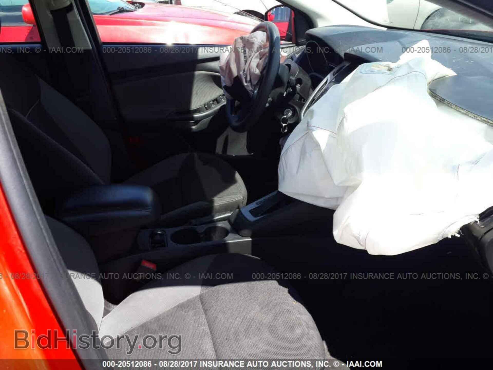 2014 Ford Focus - VIN: 1FADP3F22EL362916 - Photo 5