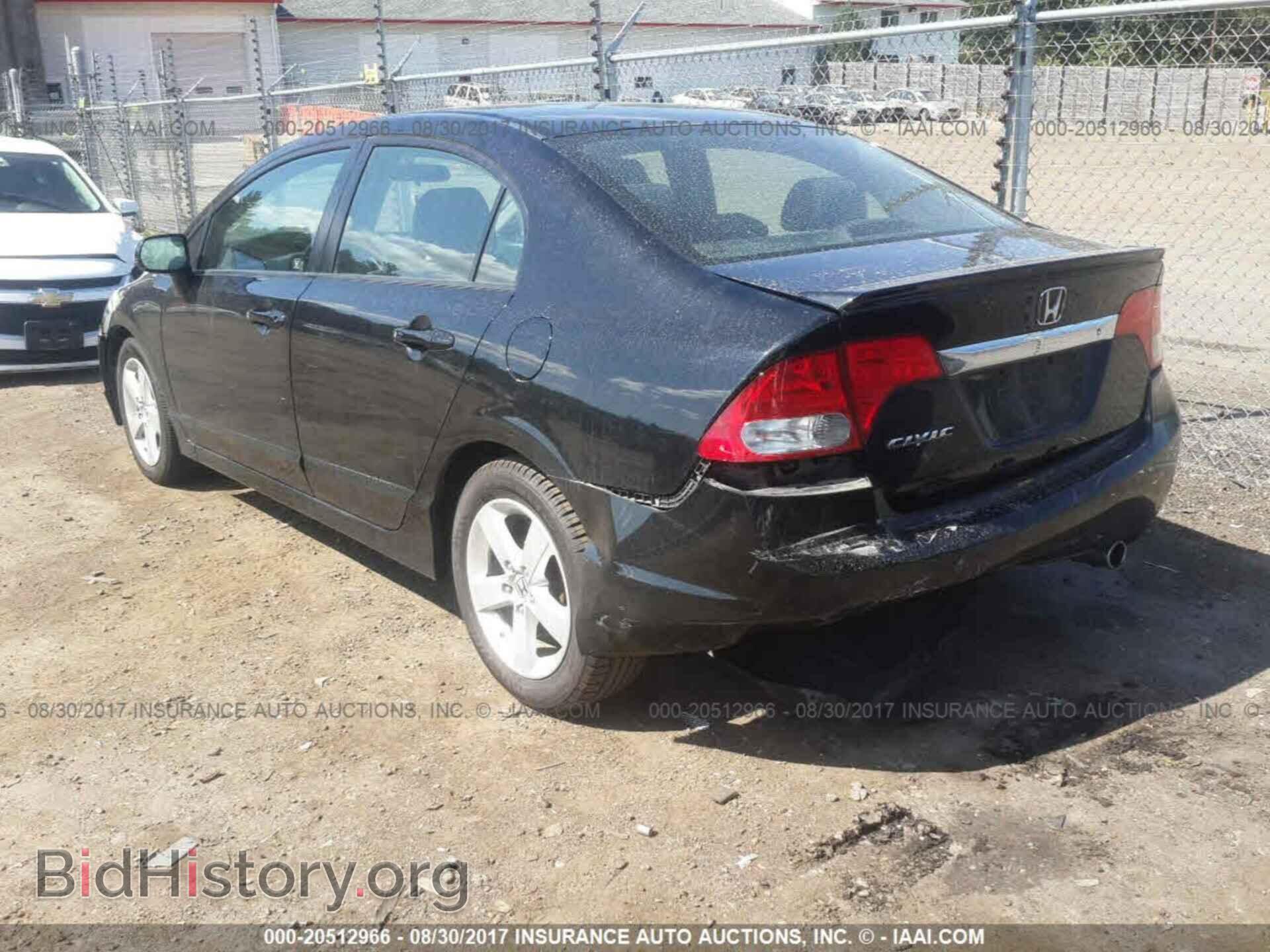 2011 Honda CIVIC (VIN 2HGFA1F63BH512117) — фото 3 из 10