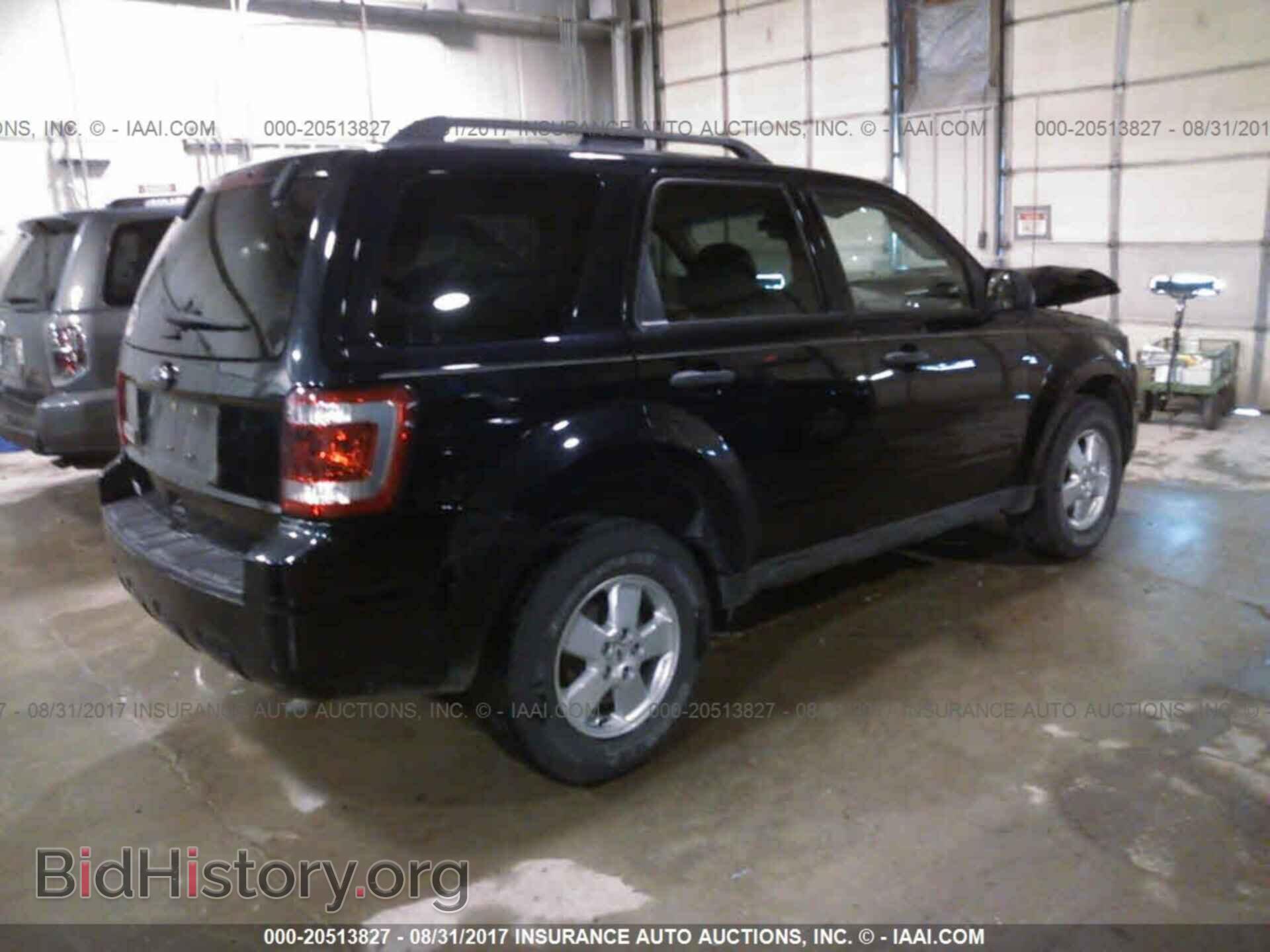 2012 Ford Escape - VIN: 1FMCU0D72CKA38570 - Photo 4