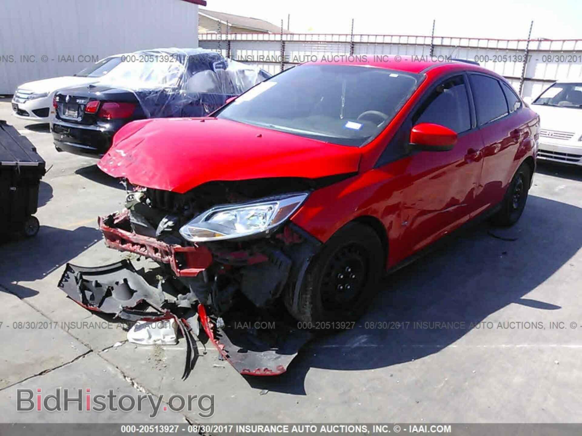 2012 Ford Focus - VIN: 1FAHP3F28CL141593 - Photo 2