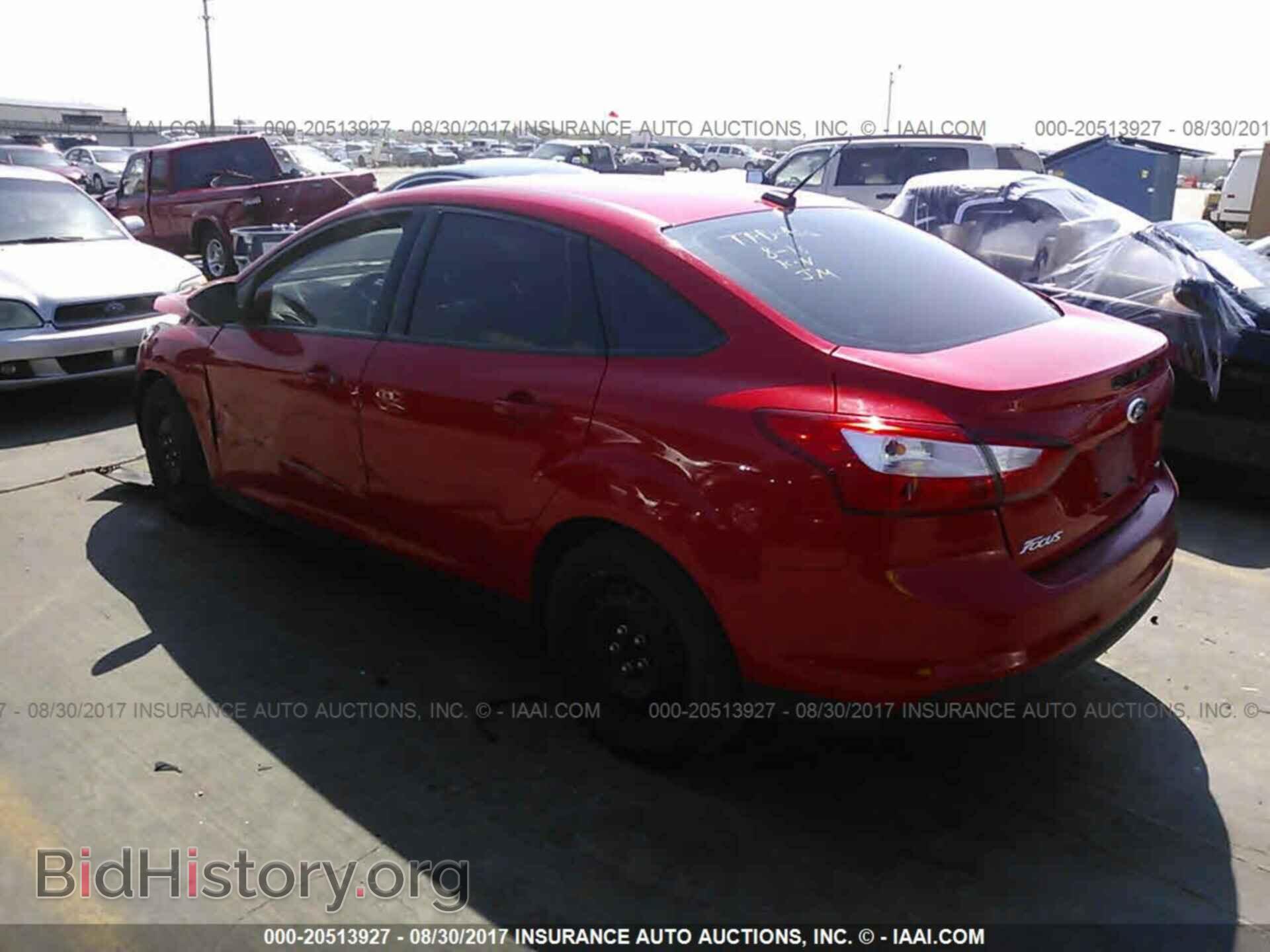 2012 Ford Focus - VIN: 1FAHP3F28CL141593 - Photo 3