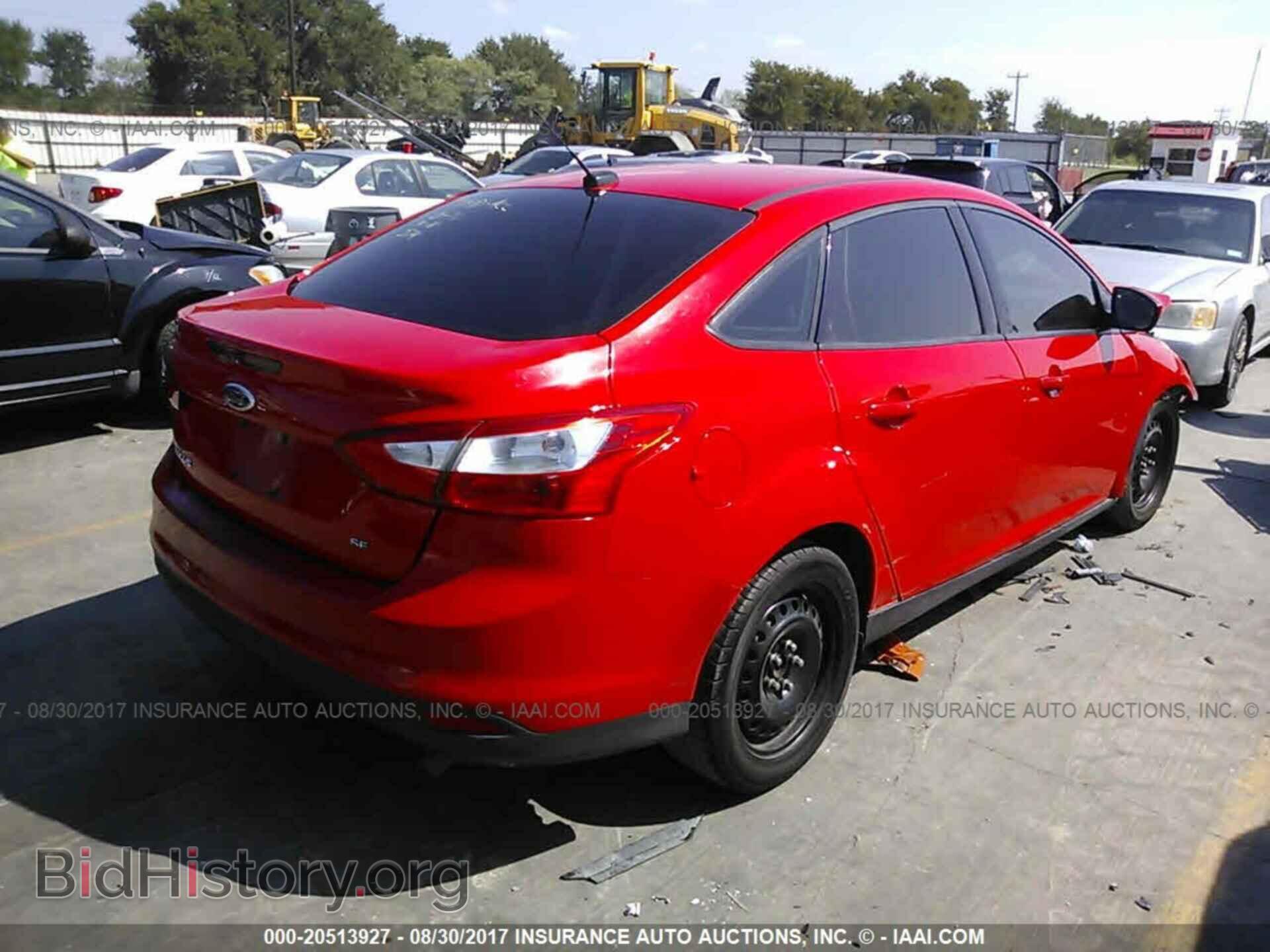 2012 Ford Focus - VIN: 1FAHP3F28CL141593 - Photo 4