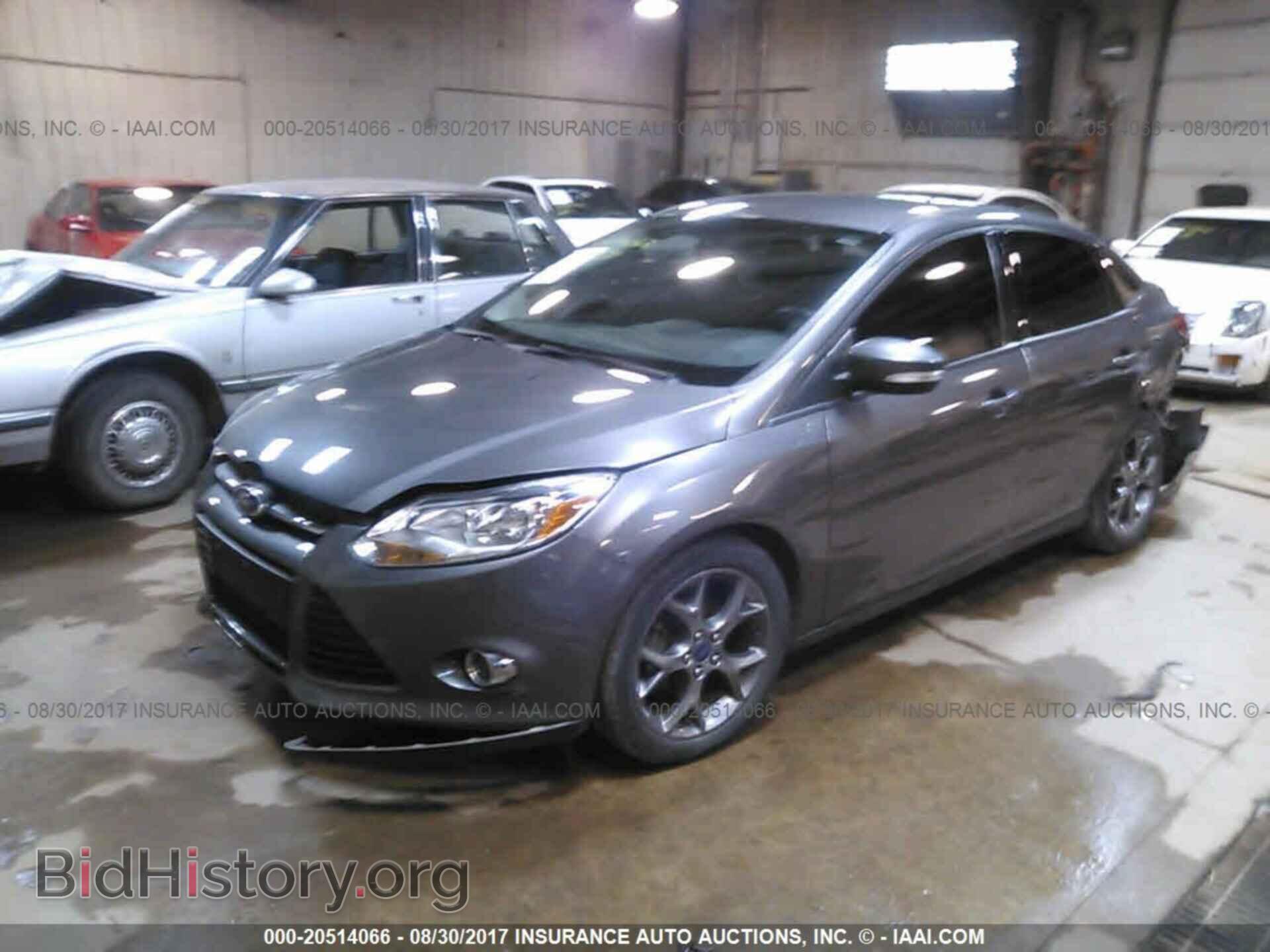 2014 Ford Focus - VIN: 1FADP3F25EL184757 - Photo 2