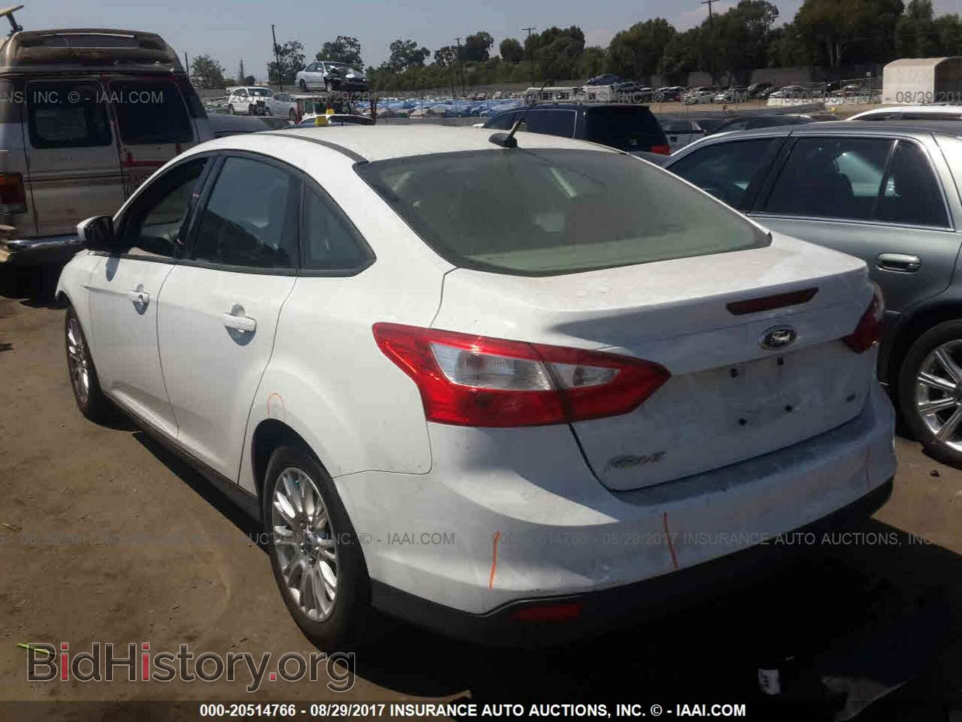 2012 Ford Focus - VIN: 1FAHP3F20CL179447 - Photo 3