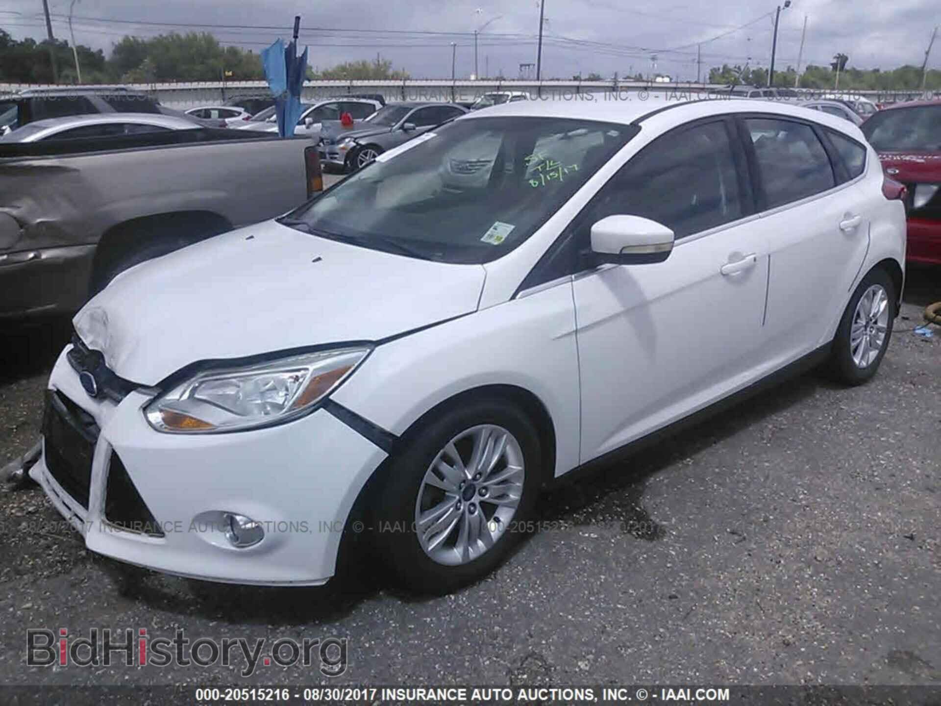 2012 Ford Focus - VIN: 1FAHP3M28CL123341 - Photo 2