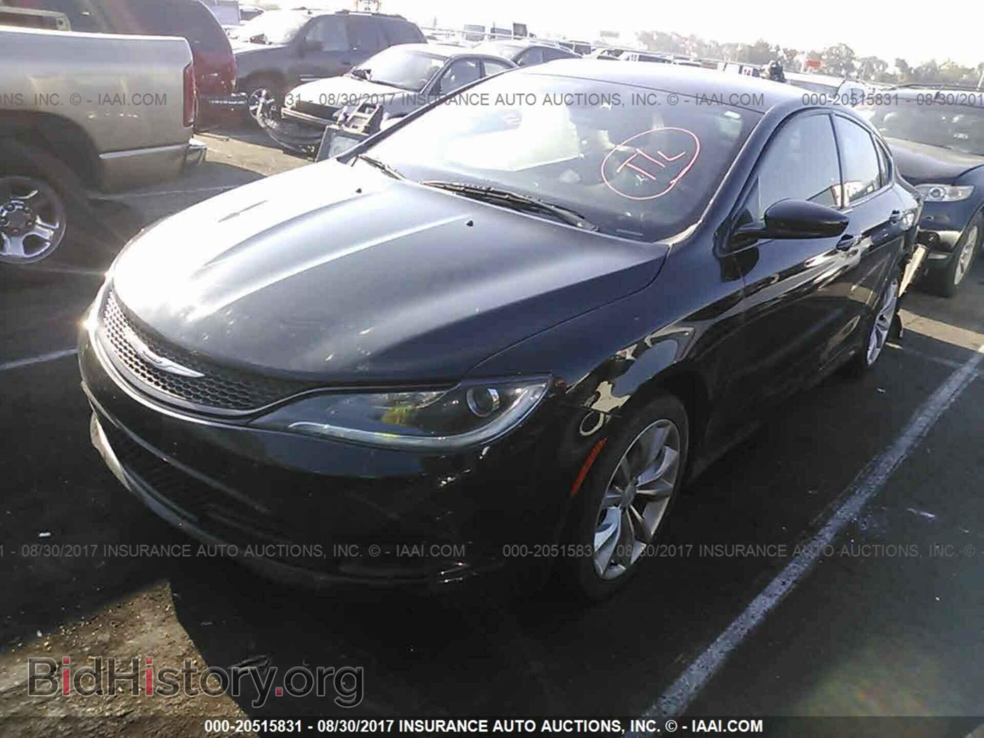 2015 Chrysler 200 - VIN: 1C3CCCBB2FN667012 - Photo 2