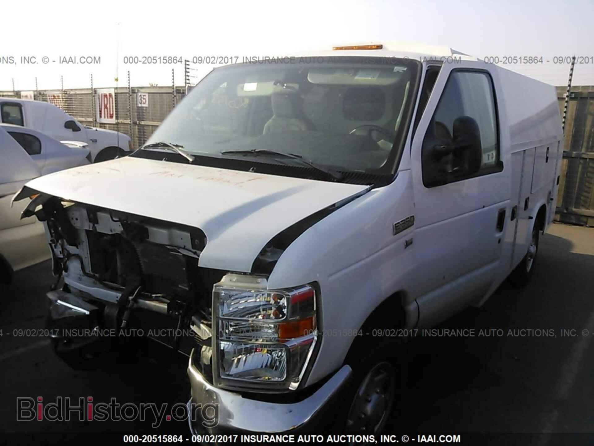2015 Ford Econoline - VIN: 1FDWE3FL9FDA25054 - Photo 2