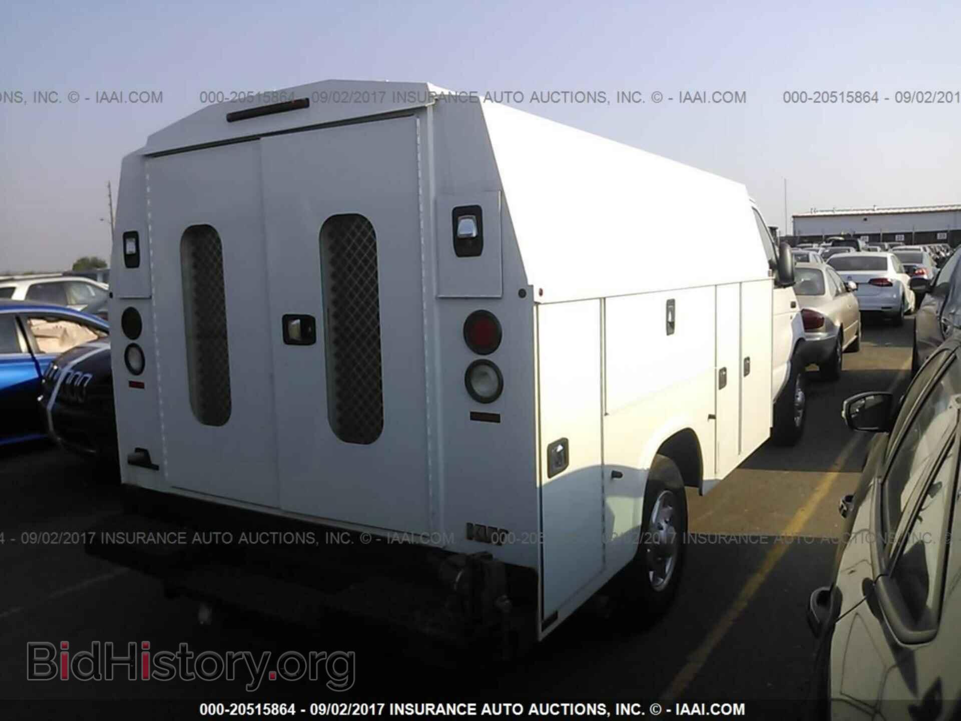 2015 Ford Econoline - VIN: 1FDWE3FL9FDA25054 - Photo 4