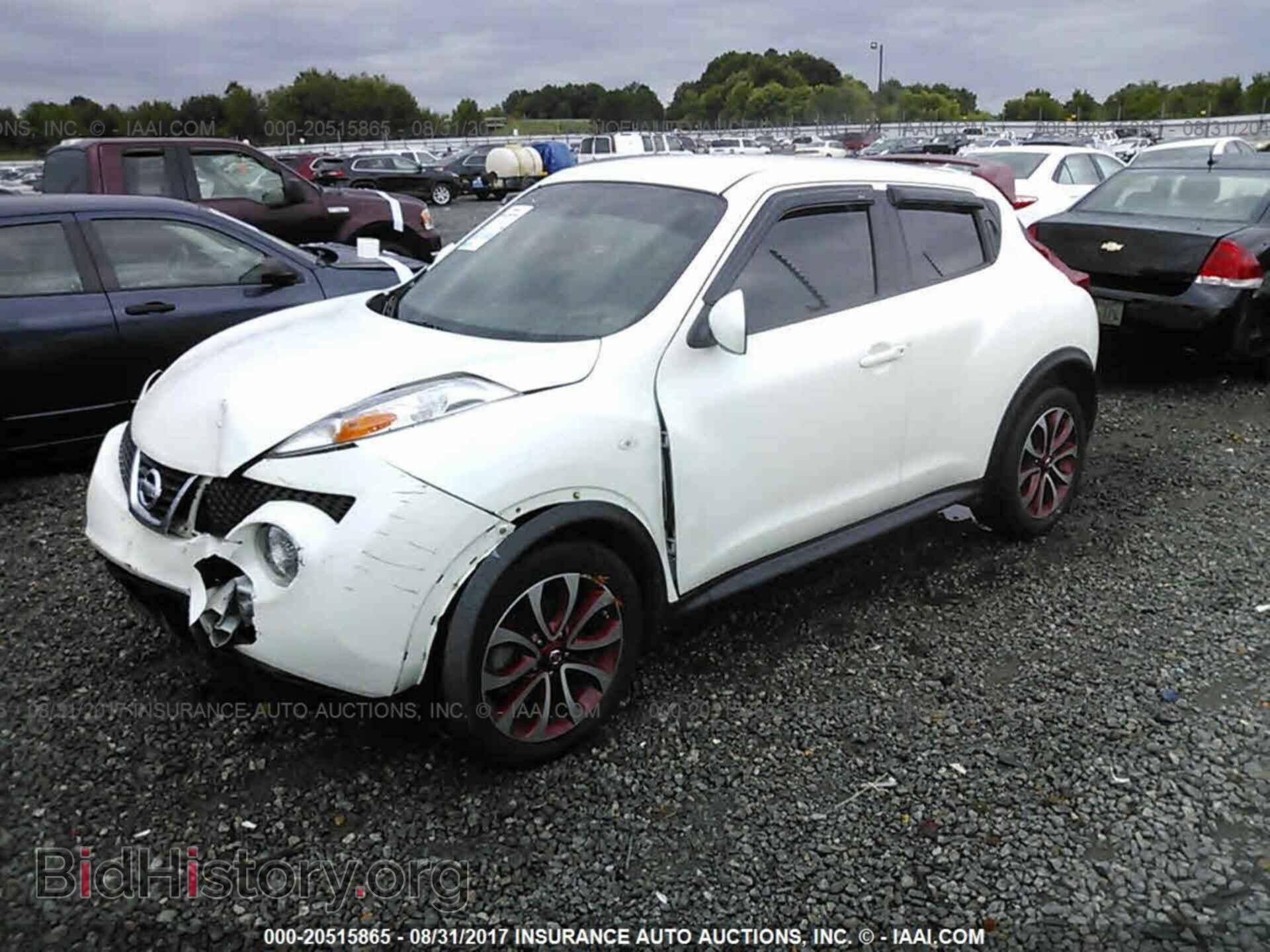 2014 Nissan Juke - VIN: JN8AF5MR3ET452284 - Фото 2
