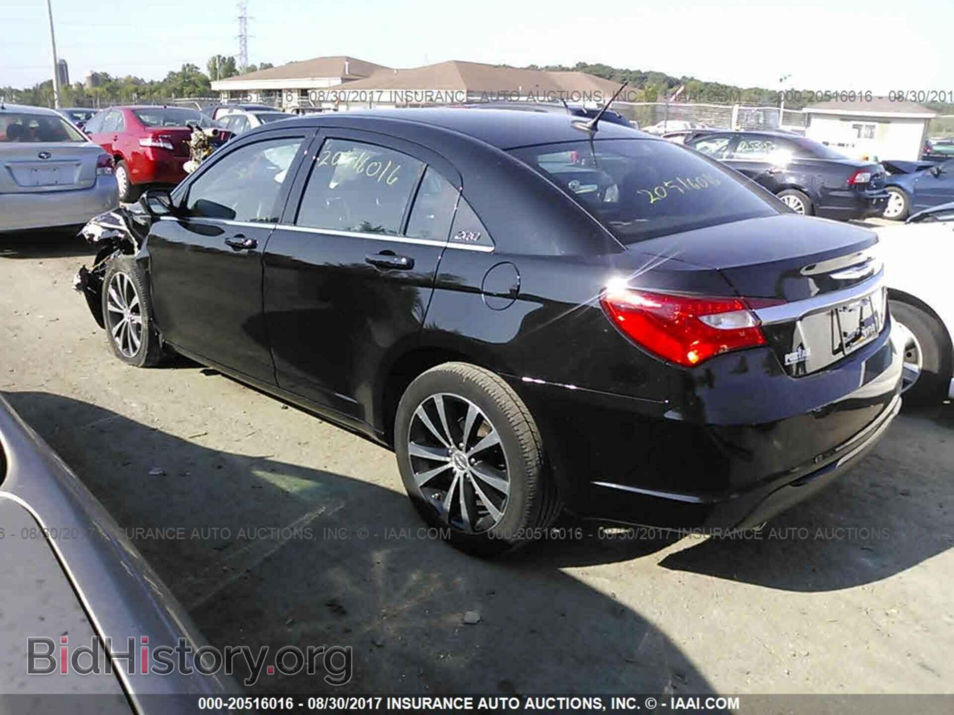 2014 Chrysler 200 - VIN: 1C3CCBCG4EN120584 - Фото 3