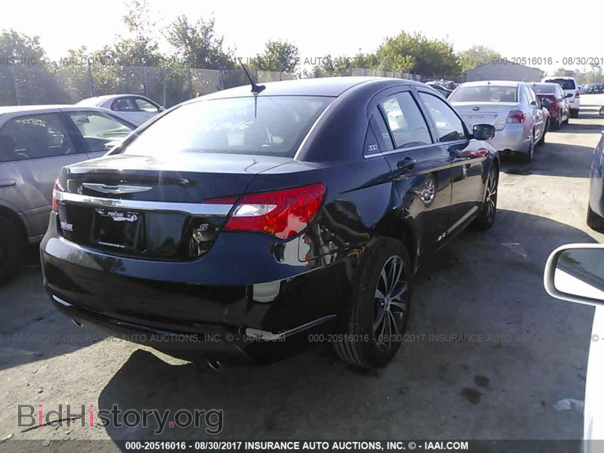 2014 Chrysler 200 - VIN: 1C3CCBCG4EN120584 - Фото 4