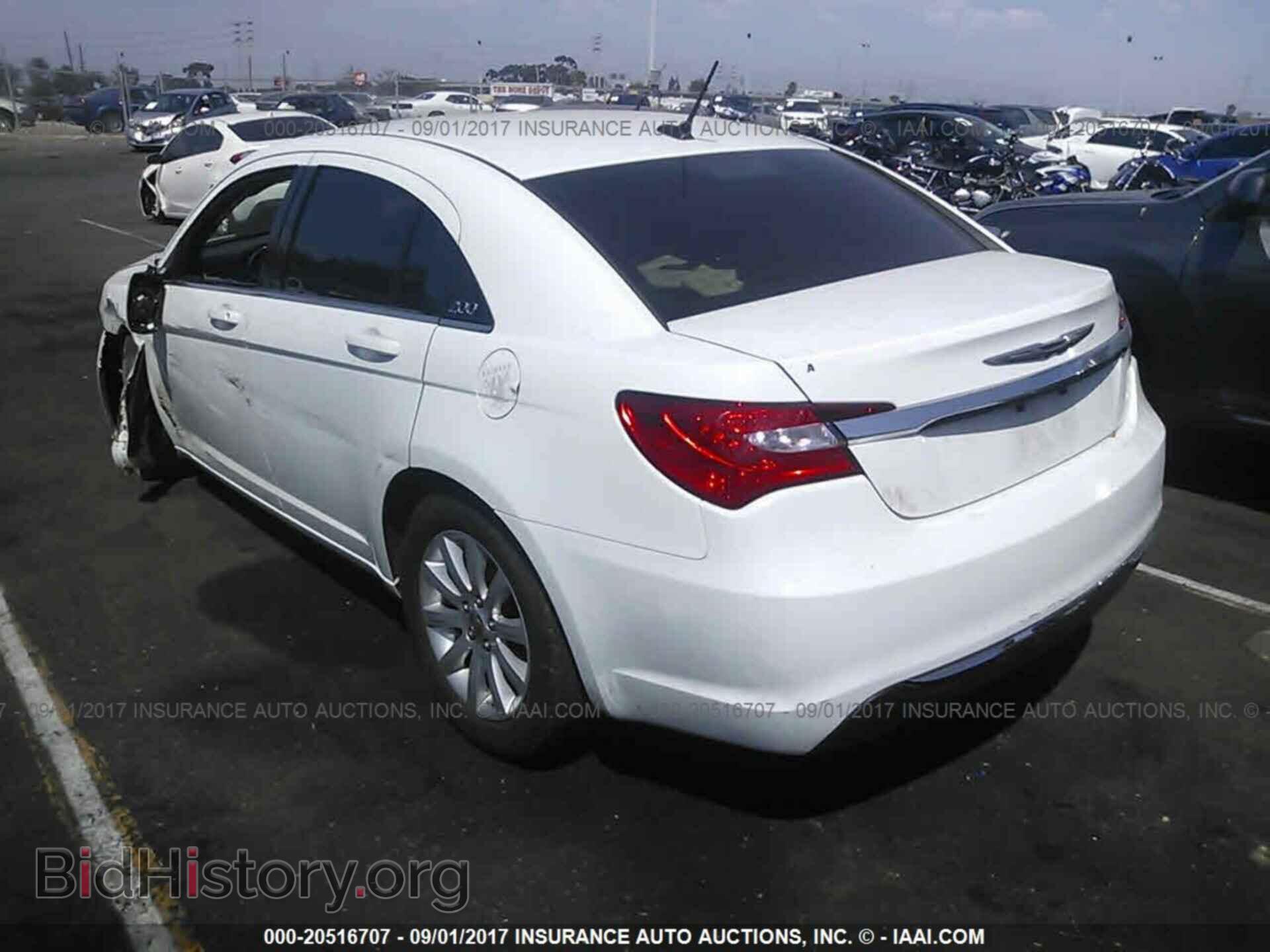 2013 Chrysler 200 - VIN: 1C3CCBBBXDN696281 - Фото 3