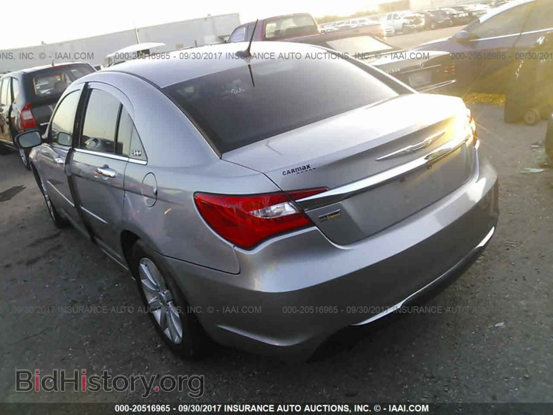 2013 Chrysler 200 - VIN: 1C3CCBCG3DN607886 - Photo 3