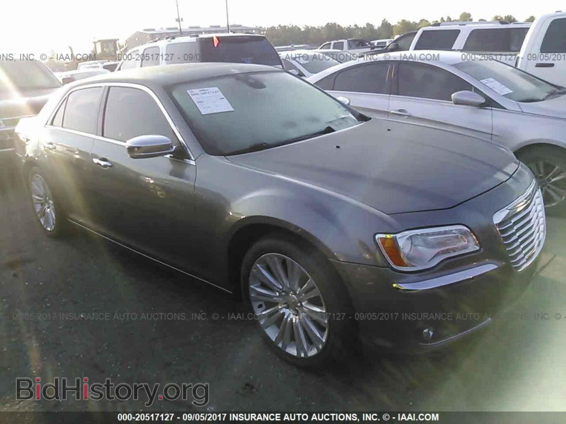 Photo 2C3CA6CT1BH522996 - Chrysler 300c 2011