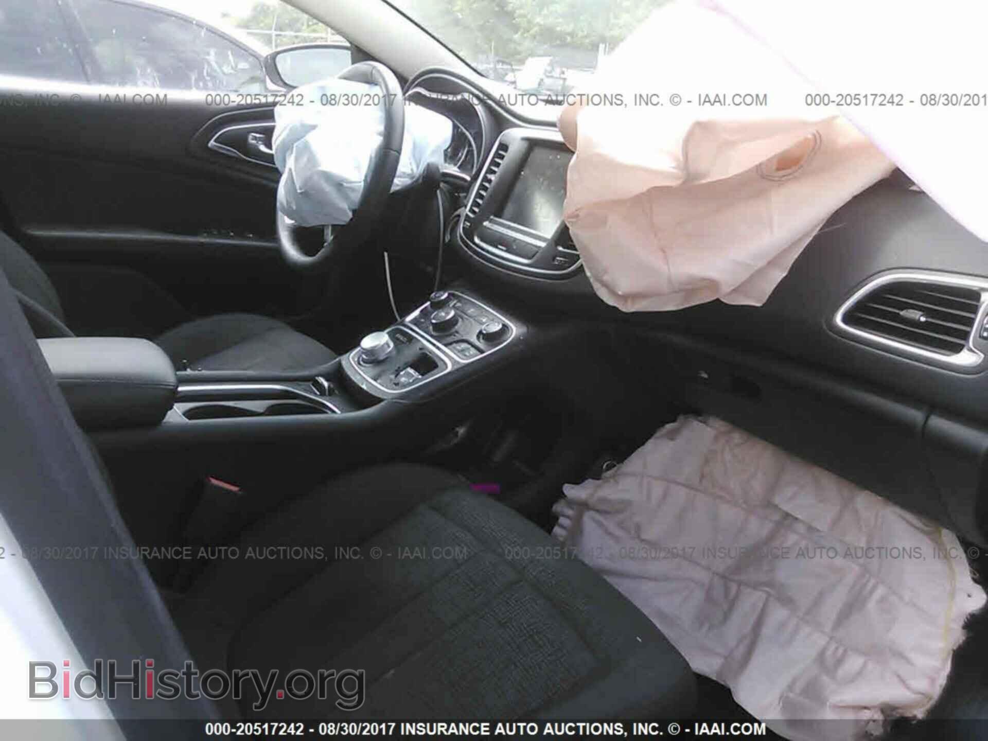 2016 Chrysler 200 - VIN: 1C3CCCAB4GN143573 - Photo 5