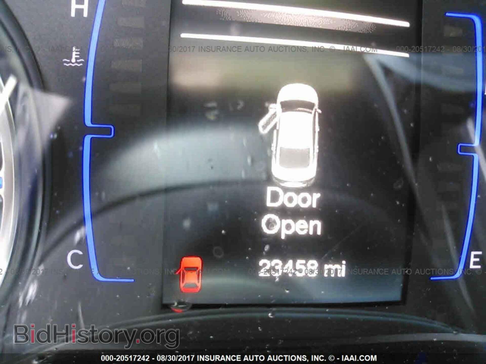 2016 Chrysler 200 - VIN: 1C3CCCAB4GN143573 - Photo 7