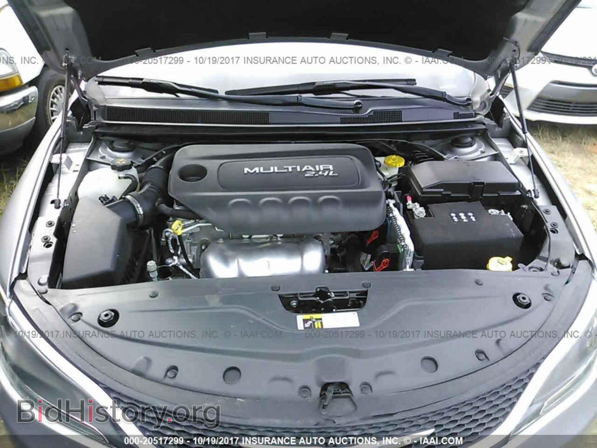 2015 Chrysler 200 - VIN: 1C3CCCAB5FN635575 - Photo 10