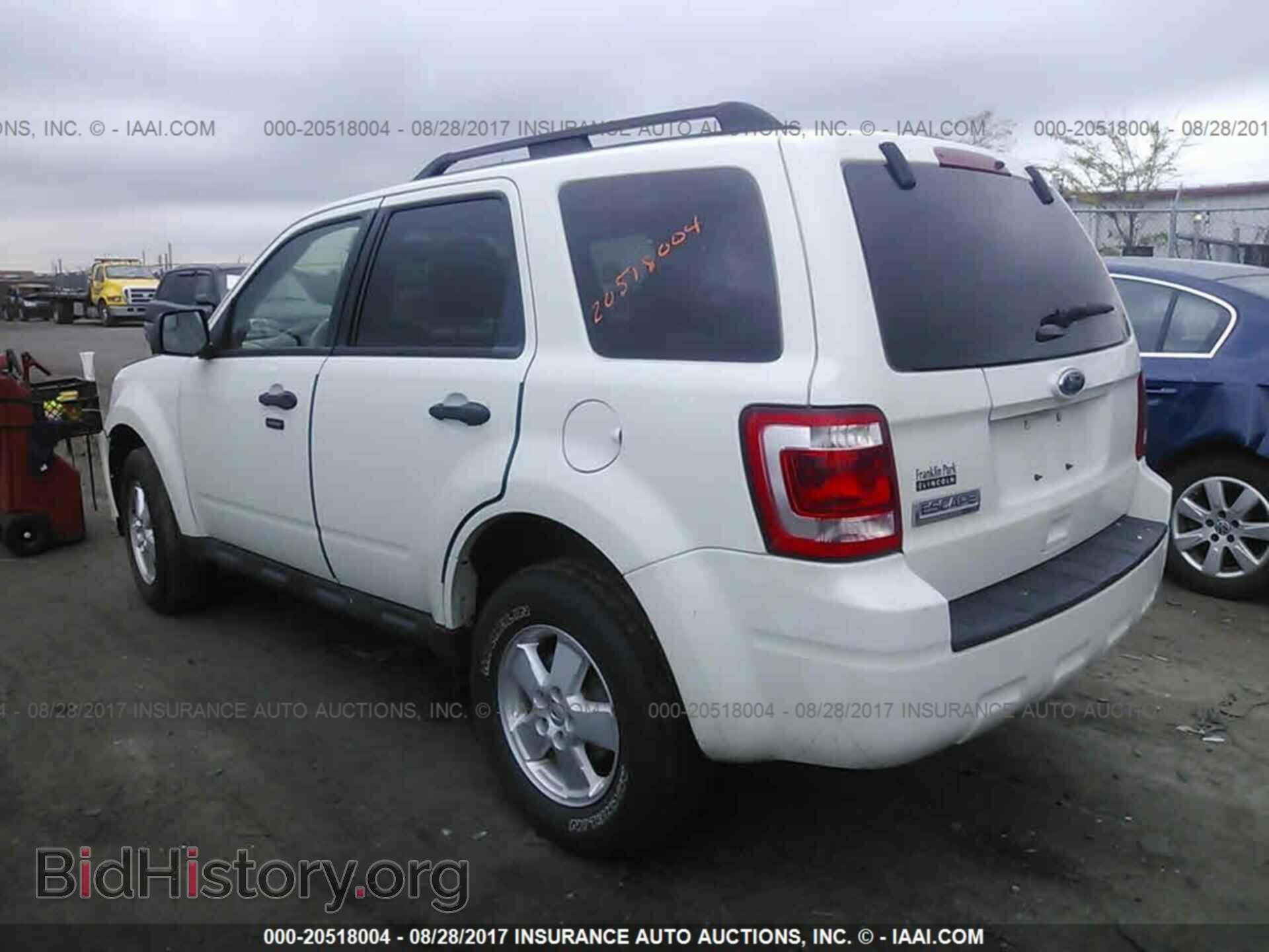 2012 Ford Escape - VIN: 1FMCU9D7XCKC29898 - Photo 3