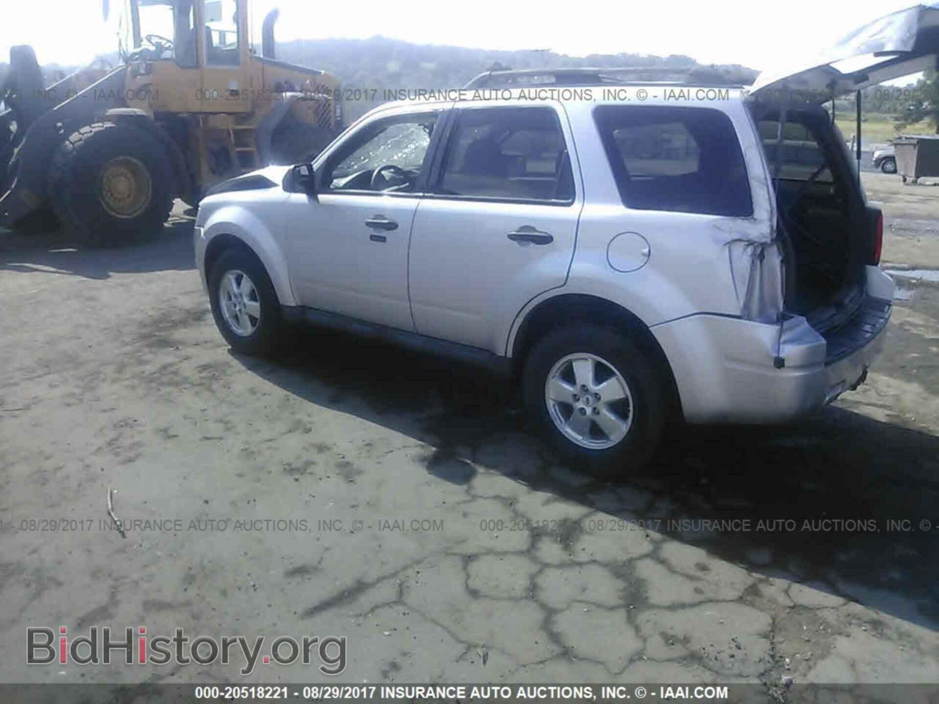 2012 Ford Escape - VIN: 1FMCU0DG1CKA47650 - Фото 3
