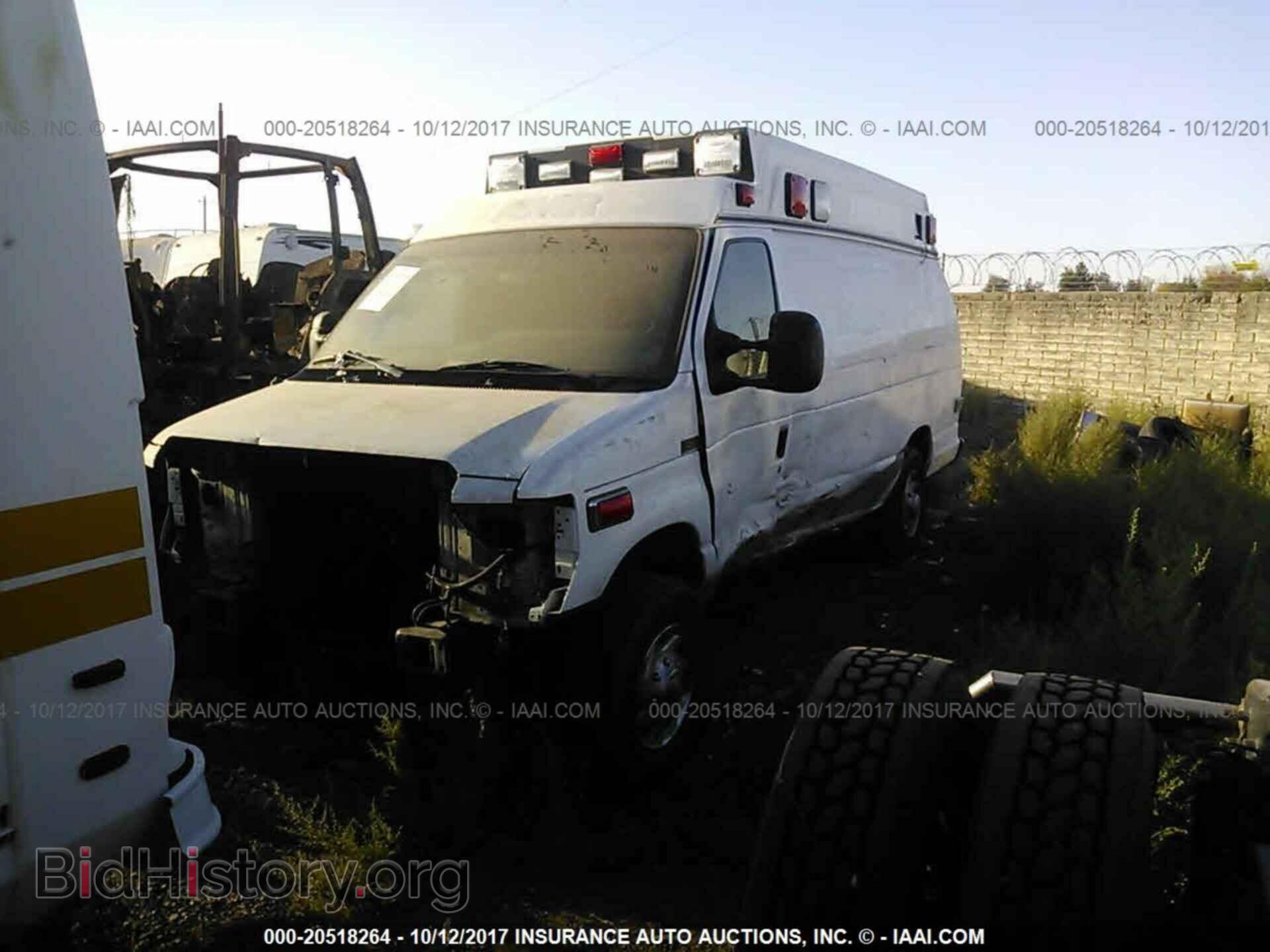 2012 Ford Econoline - VIN: 1FDSS3ES9CDB38644 - Фото 2
