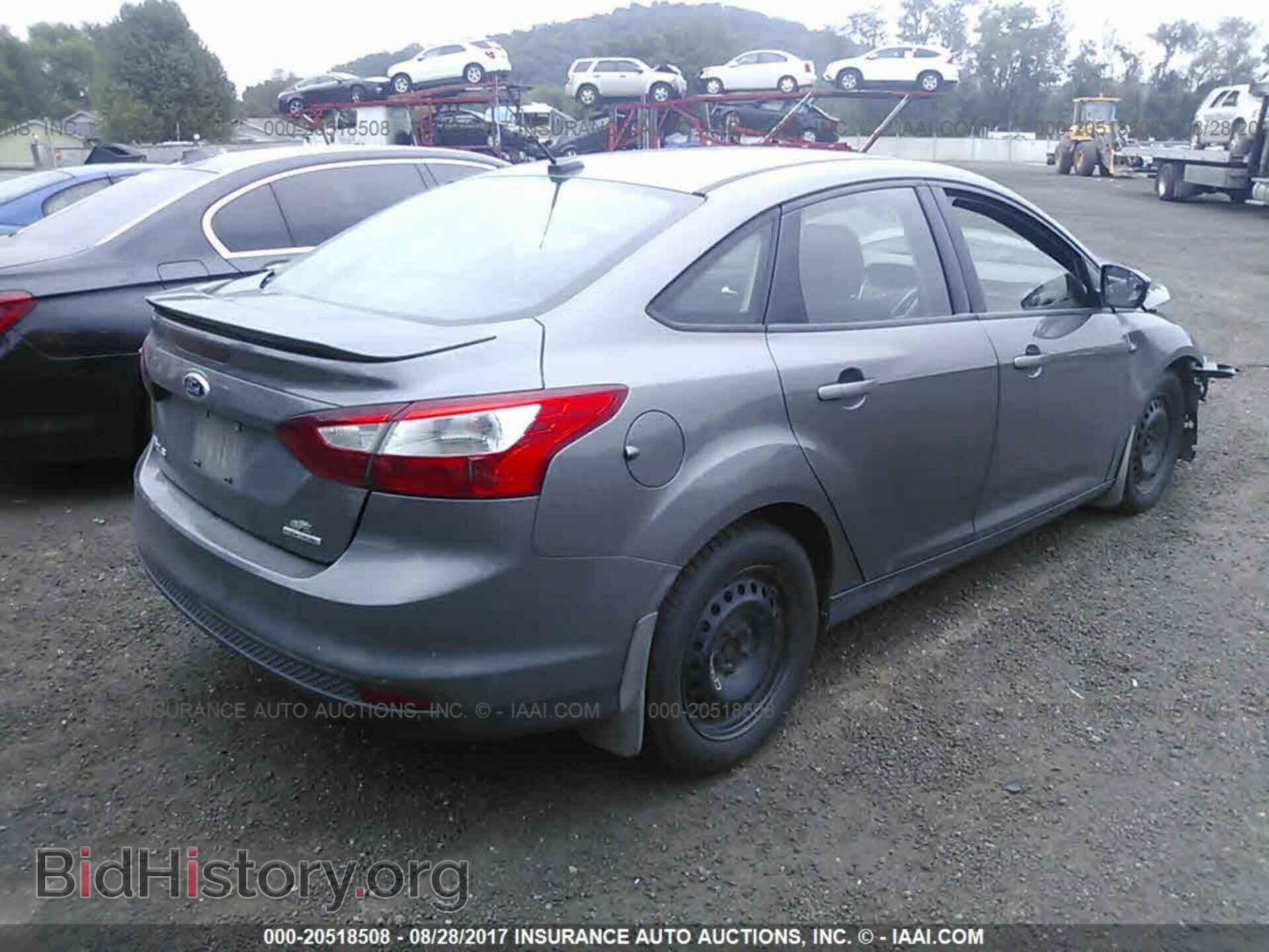 2013 Ford Focus - VIN: 1FADP3F25DL156830 - Photo 4