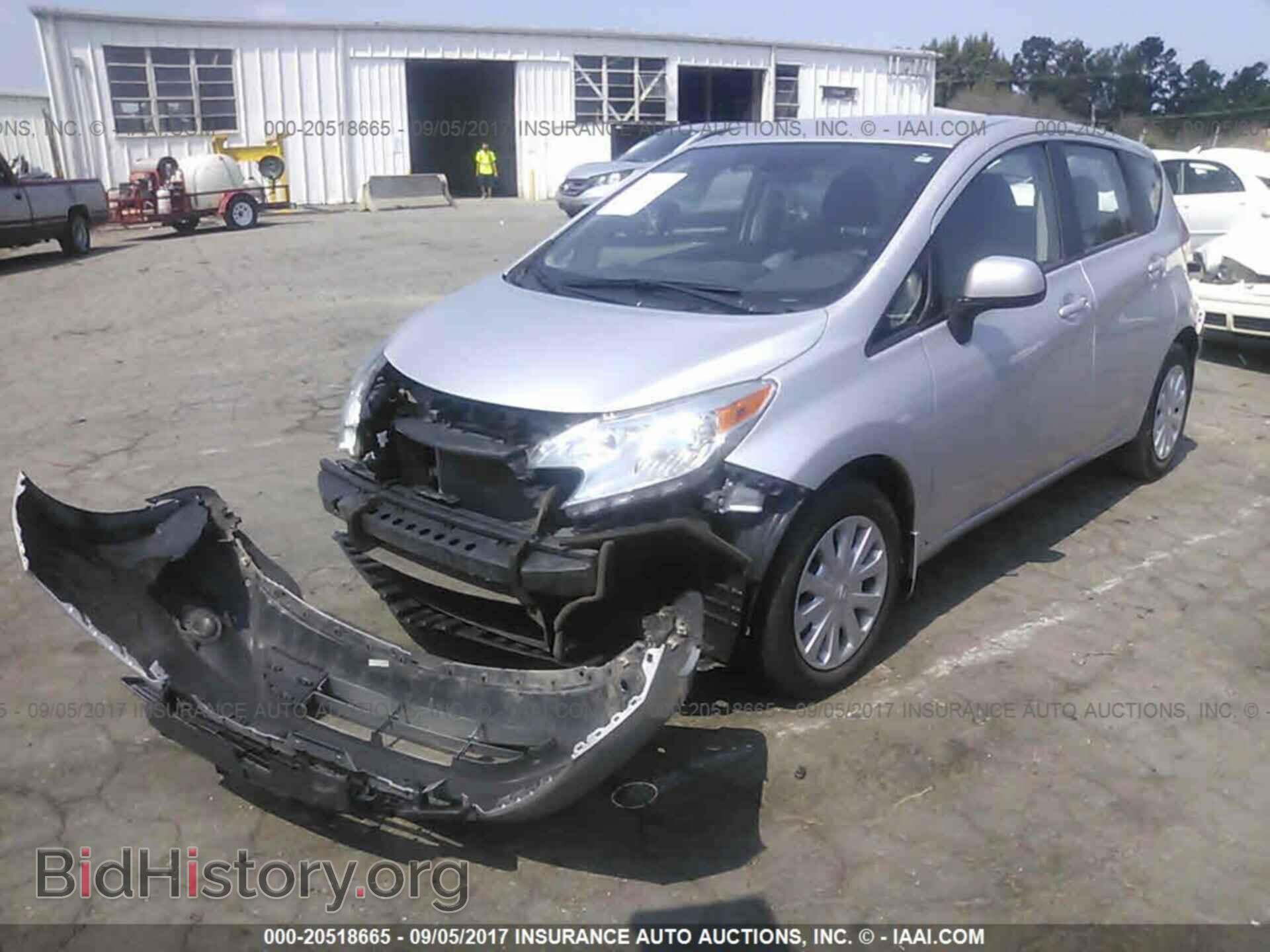 2014 Nissan Versa note - VIN: 3N1CE2CP1EL403047 - Фото 2