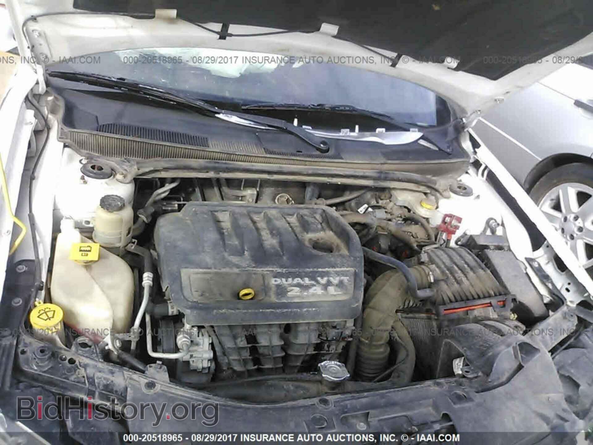2013 Chrysler 200 - VIN: 1C3CCBBB5DN734855 - Фото 10