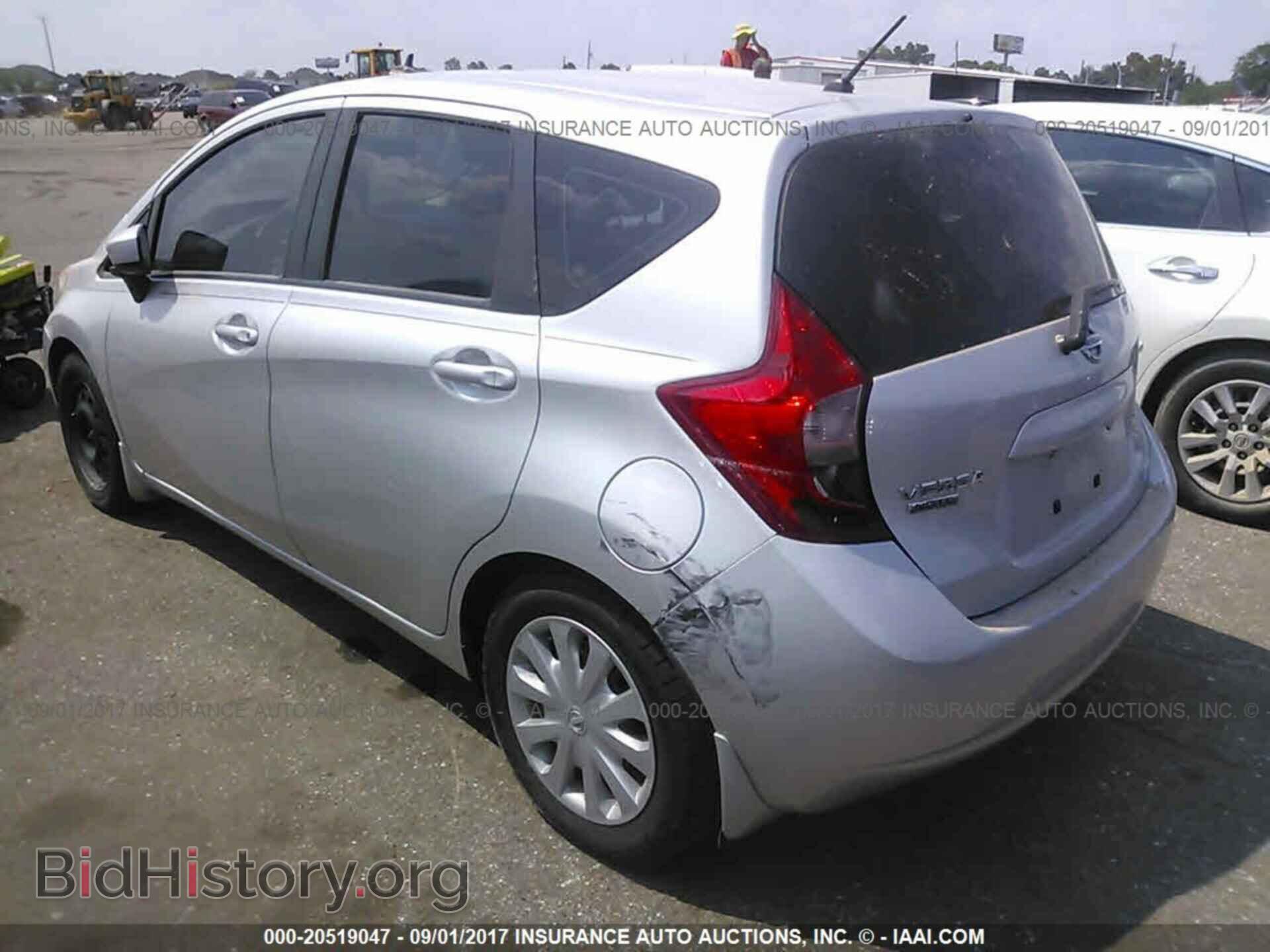 2015 Nissan Versa note - VIN: 3N1CE2CP4FL375357 - Фото 3